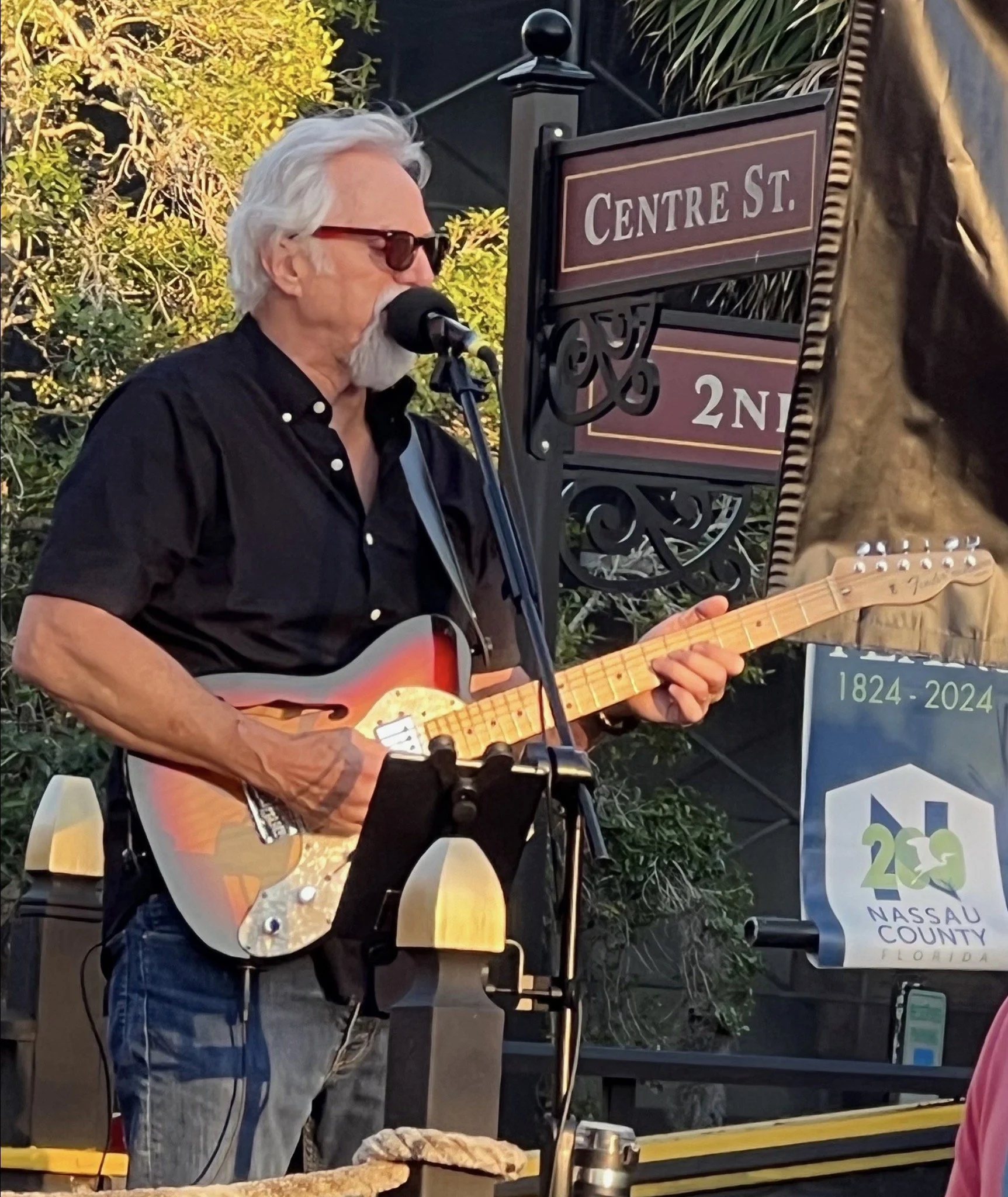 Live on Fridays: Ric McGuire