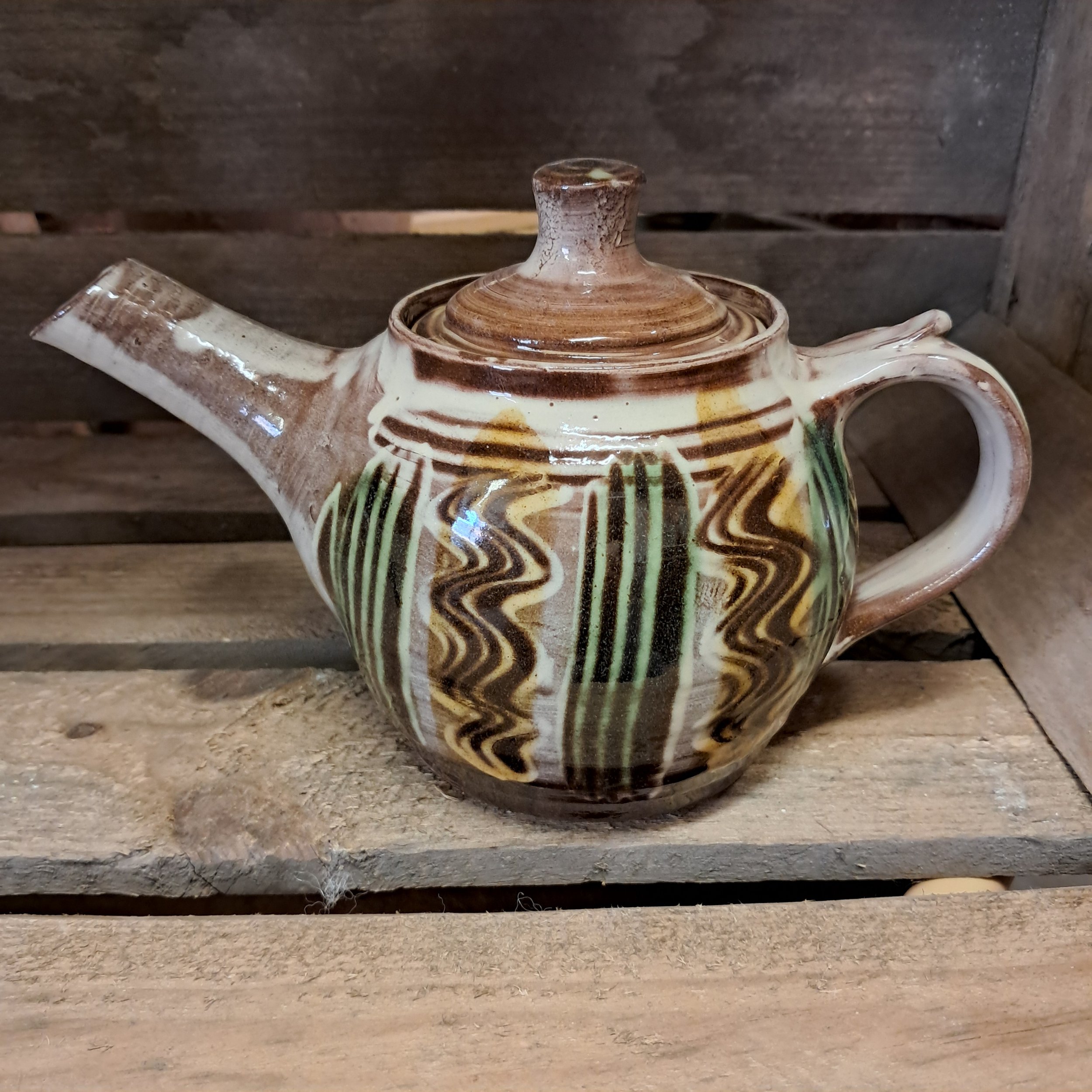 Teapot - 1 pint.