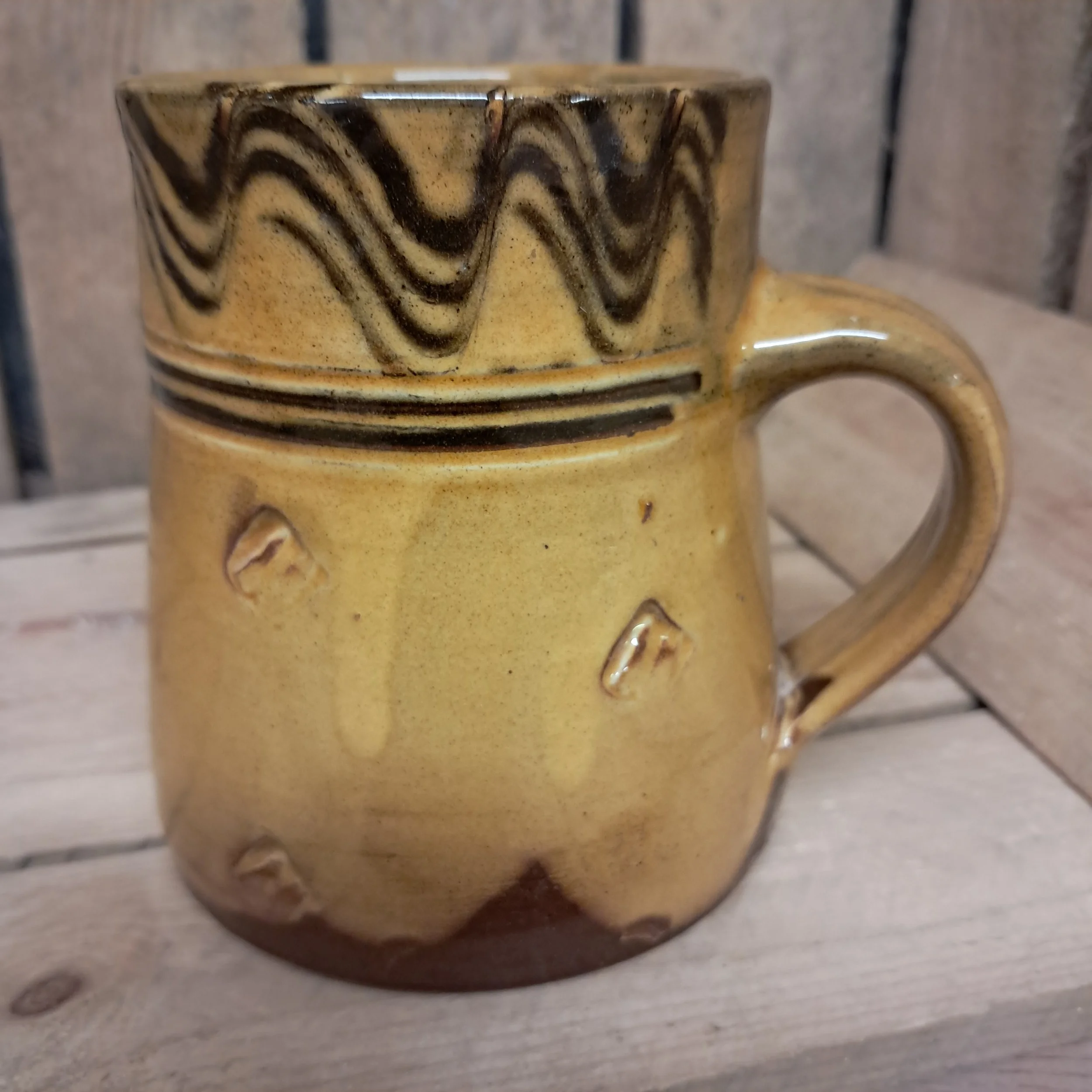 Mug Amber - 10cm tall.