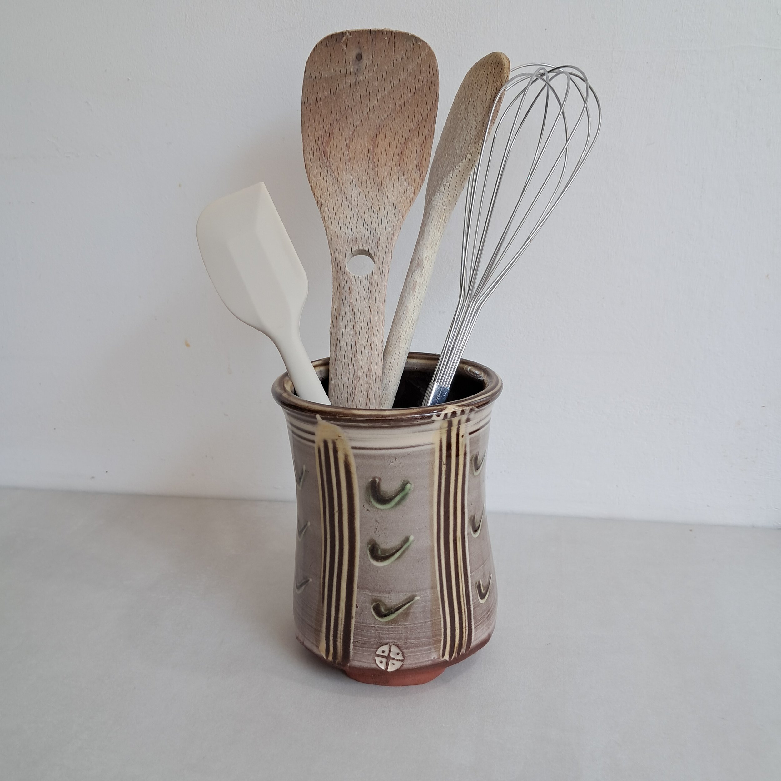 Utensil Pot / Desk Tidy - 14cm tall.