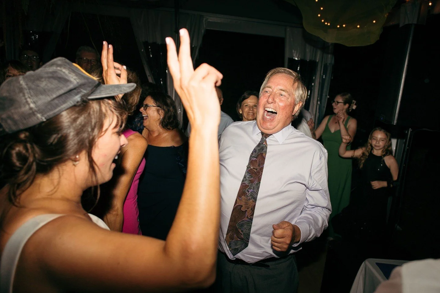 Hats off for the dads! The dance floor at Em &amp; Zack⁠'s Berkshire was absolutely ELECTRIC 🎸⁠
⁠.⁠
Venue &amp; Catering: @touristswelcome⁠
Gown: @halfpennylondon @theonebridalny⁠
Hair Stylist: @theclipshop⁠
Invitations: @czarpress⁠
Floral Designer: