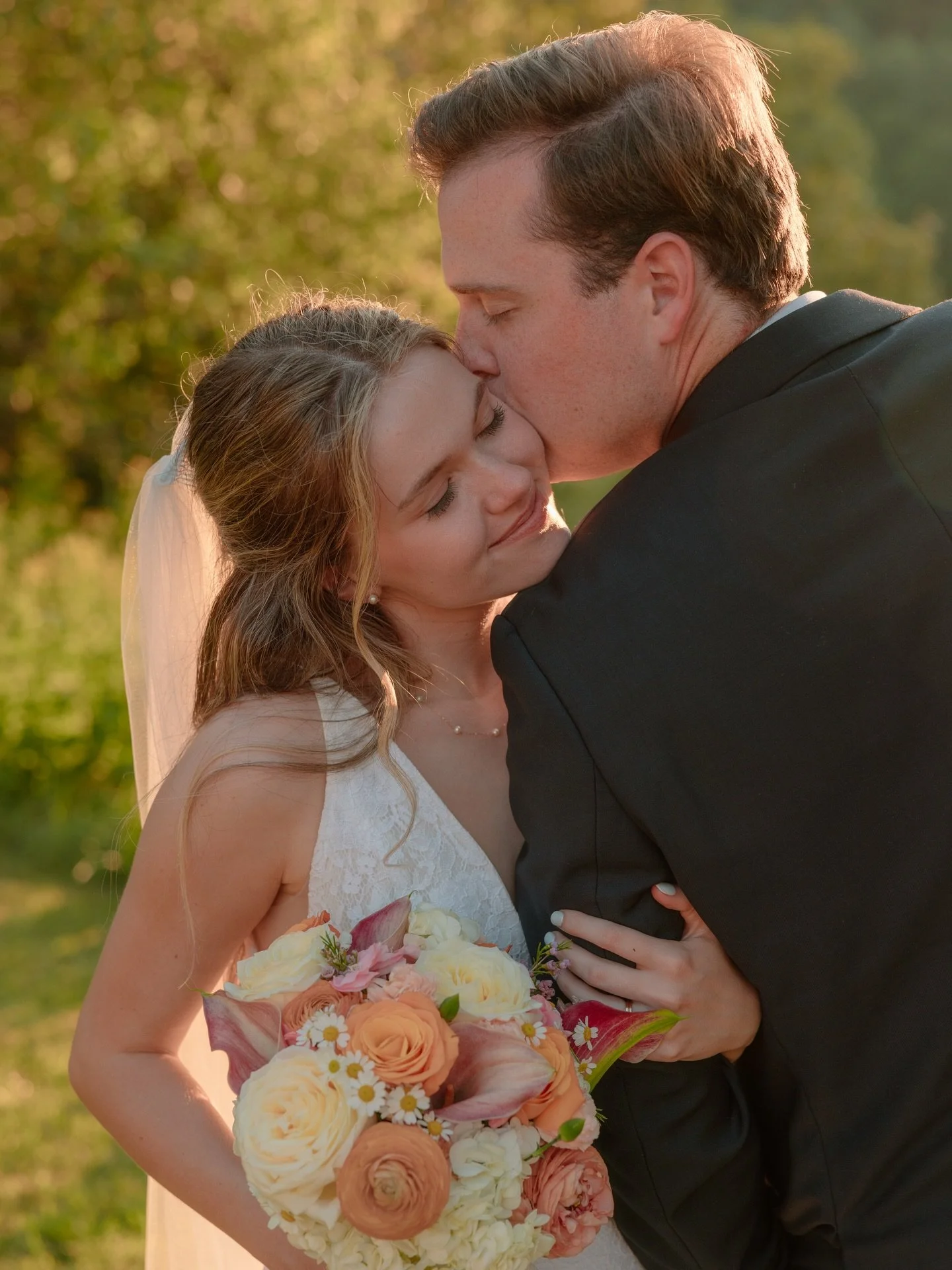 The O&rsquo;Malleys !!! Cole and Ellie got married on family land this fall surrounded by their favorite people. A stunning day full of intentional details and so much love.

#weddingphotography #storytellingphotography #travelphotographer #northcaro