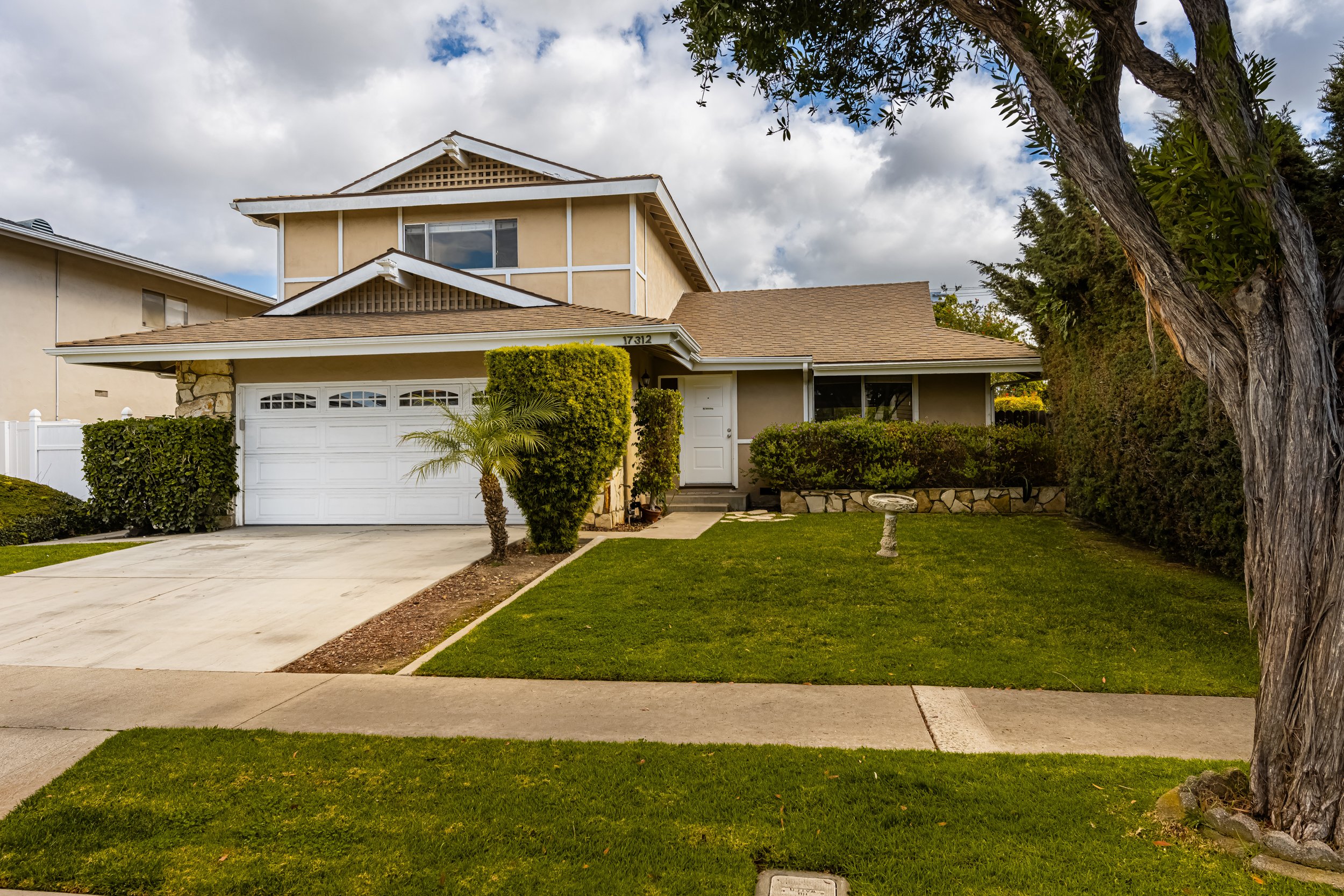 17312 Wild Rose Lane, Huntington Beach, CA 92649