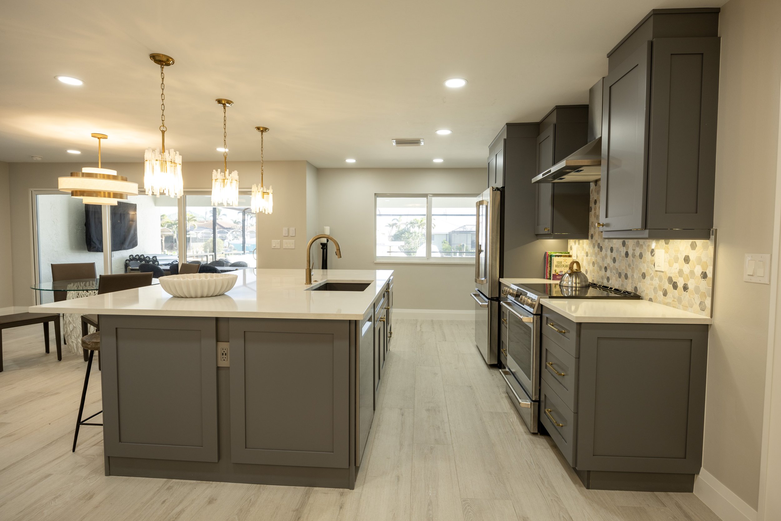 Transitional Kitchen Remodel by Home Fixerz Construction project photo 4