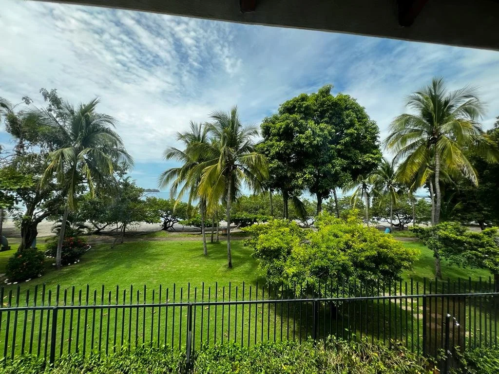 Villa Daiquiri -Beach Front