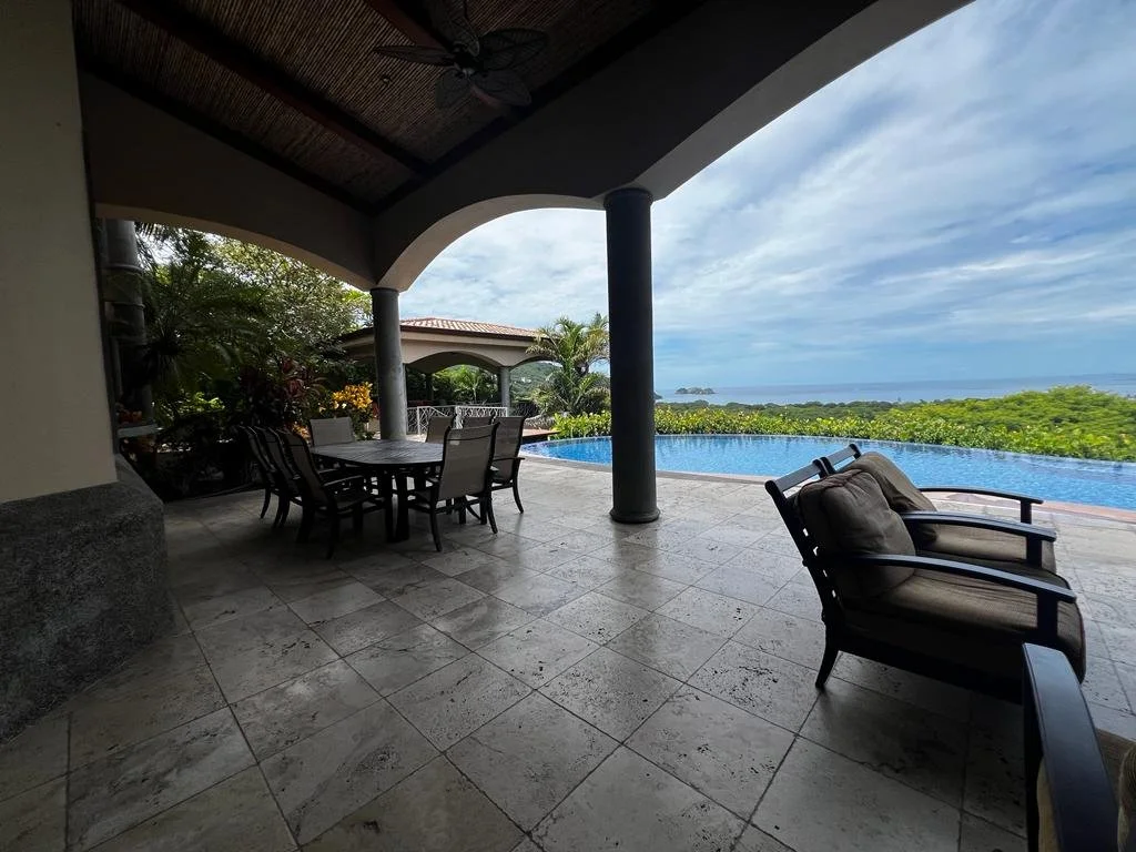 Pool - Ocean View - Lookout