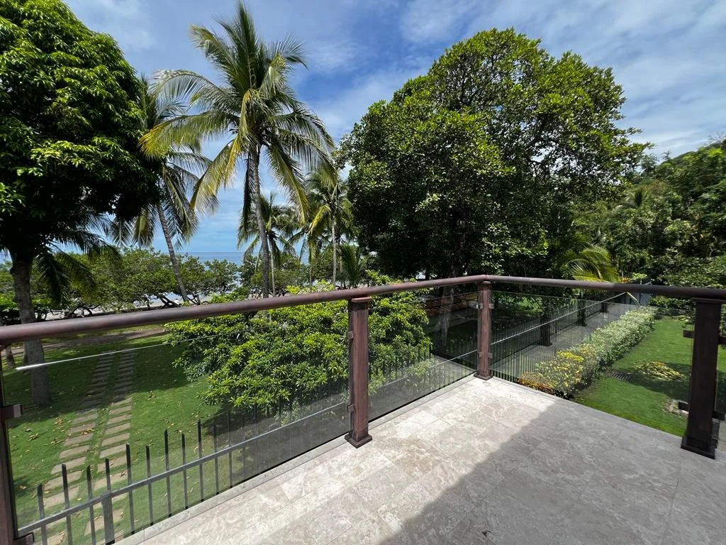 Villa Daiquiri - Upstairs Balcony