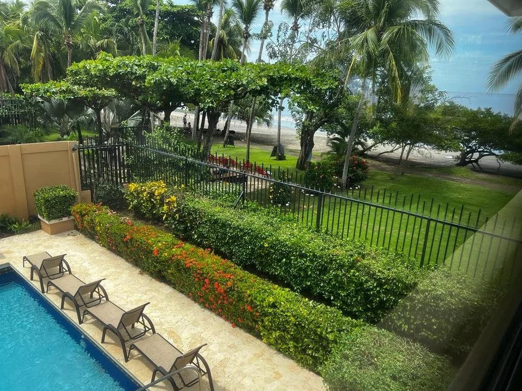 Villa Daiquiri - Upstairs Beach View