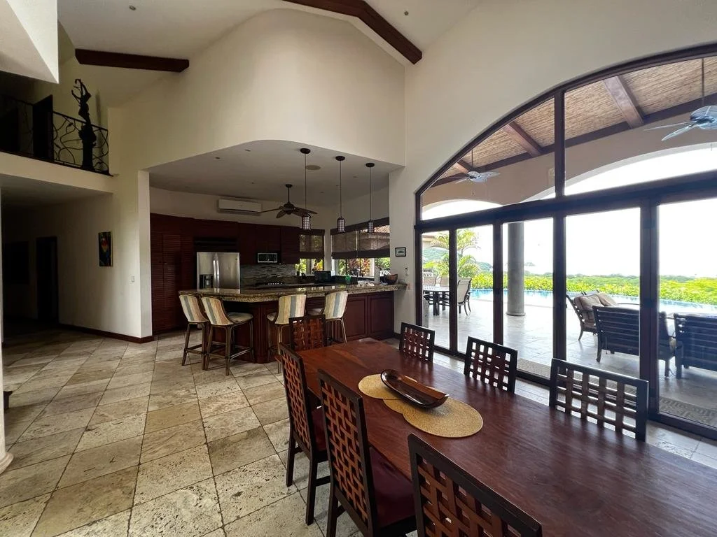 Sun Monkey - Living Room