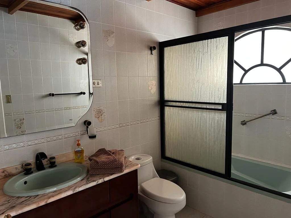 Villa Daiquiri - bedroom 5 bathroom