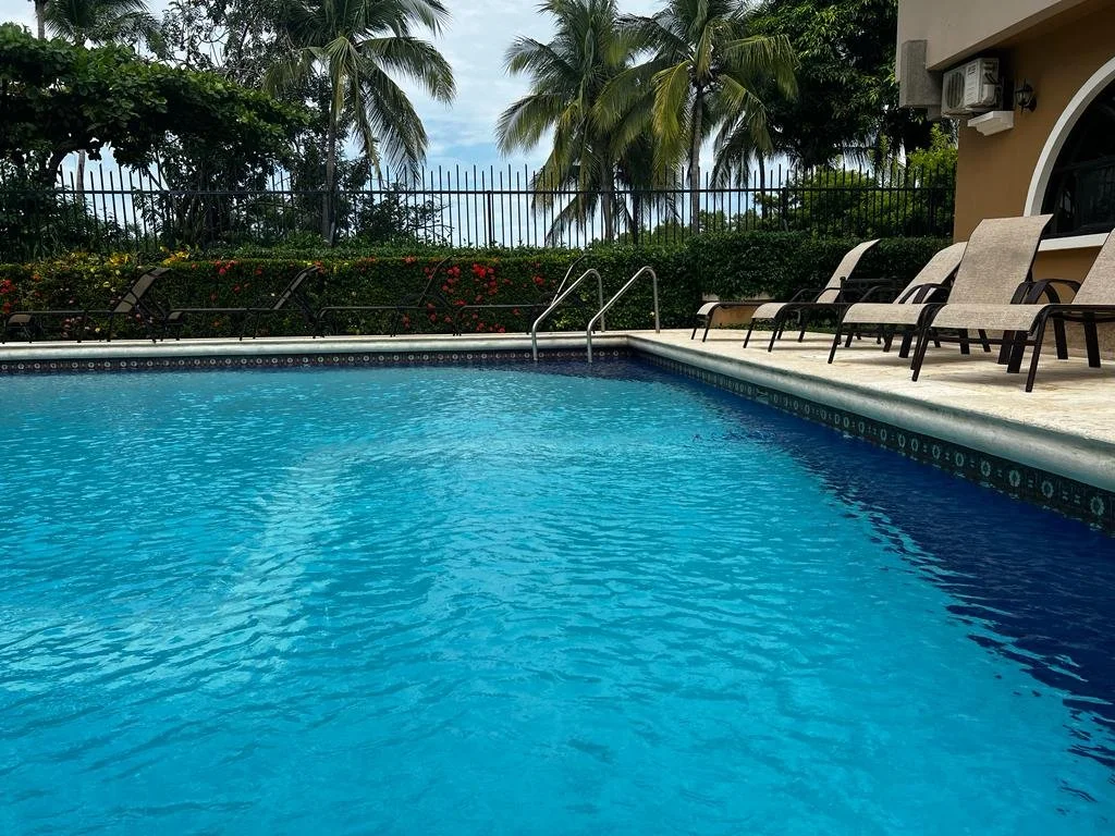 Villa Daiquiri - Beach front pool