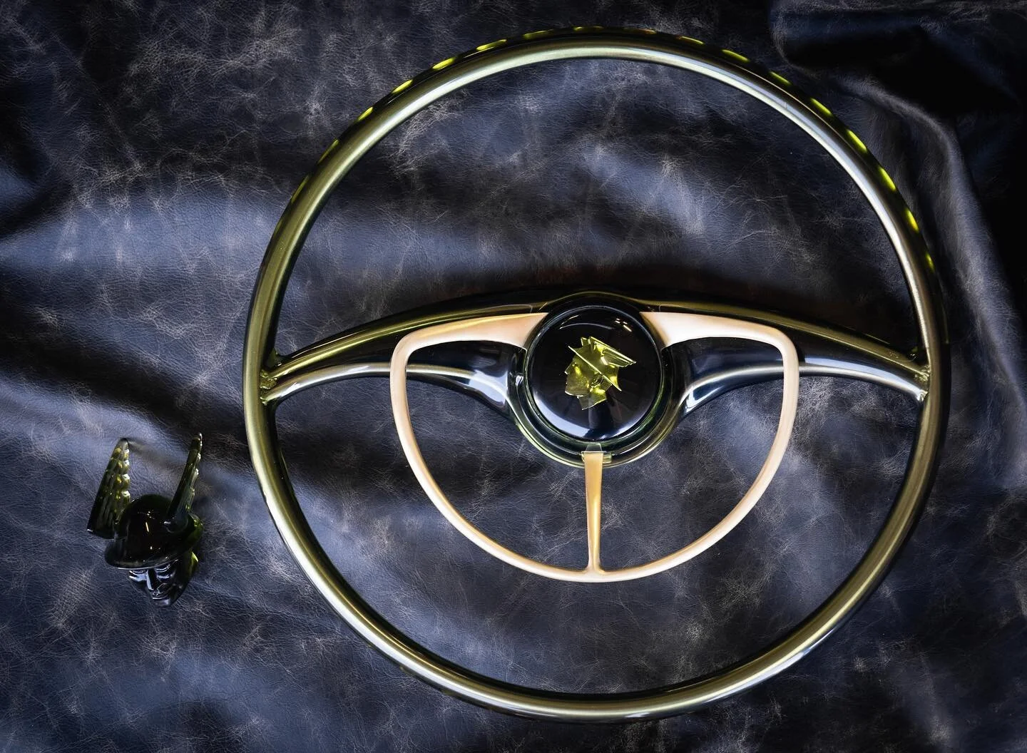 Just got the new steering wheel from @steeringwheelkris for the 3 window.  His work is so spot on. 
.
.
.
#vintagesteeringwheel #steeringwheel #lincoln #mercury #zephyr #lincolnzephyr #carart #fujifilmxt4 #fujifilm #carbuild #carbuilds