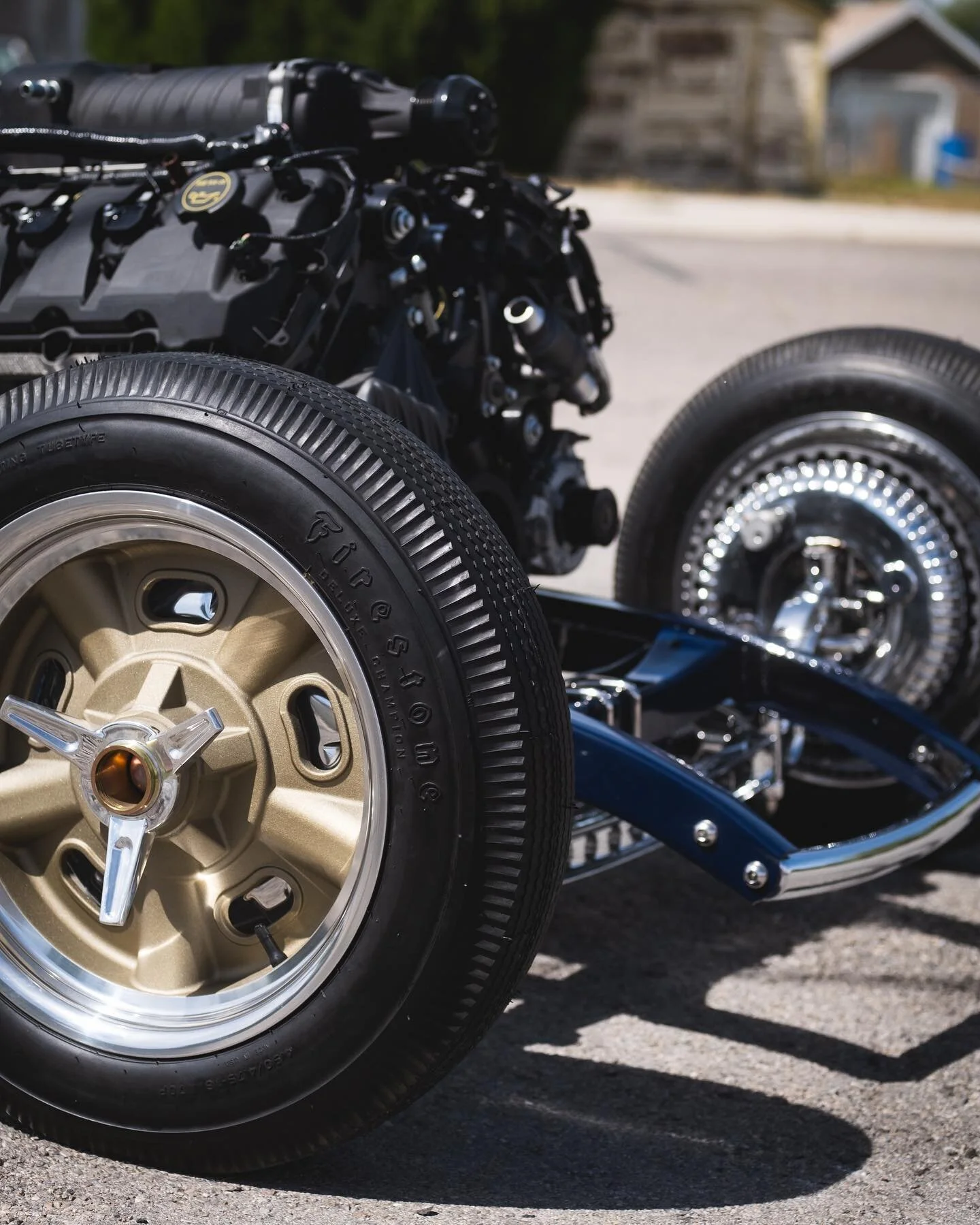 I love gooold! 
.
.
.
.
.
#32 #etwheels #indywheel #goldwheels #firestone #roadster #32roadster #coyote #fordmotor #supercharged #800hp #hotrod