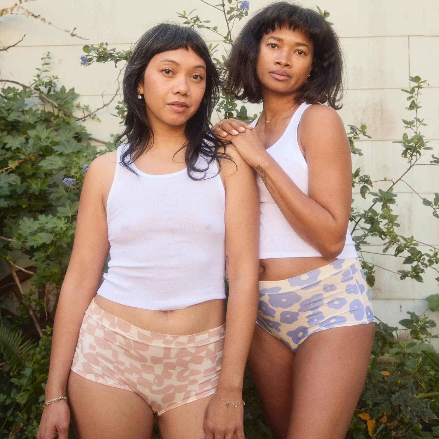 Jenny Pennywood Under Things - Periwinkle