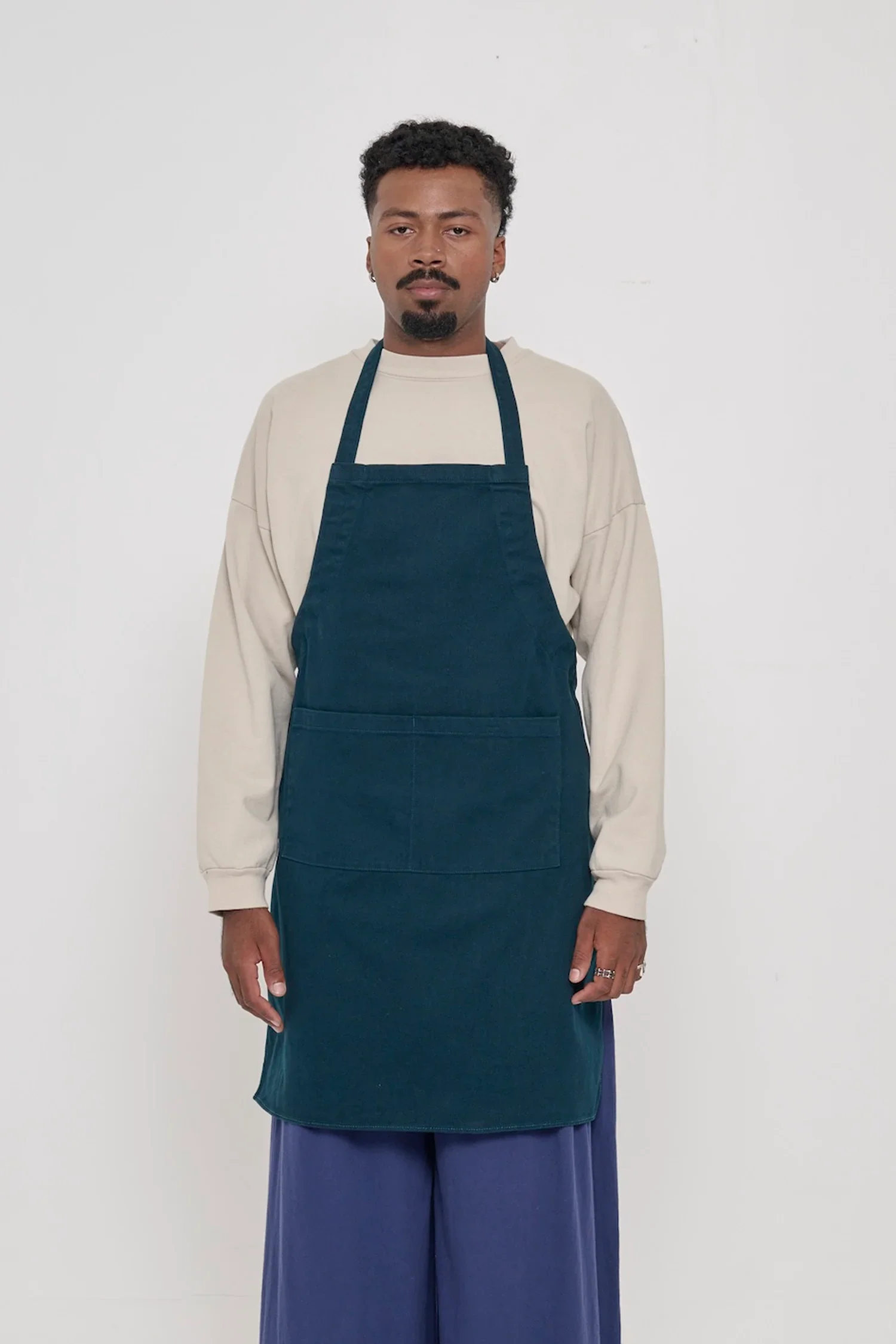 AdjustableApron_Juniper_Matthew_1.jpg.webp