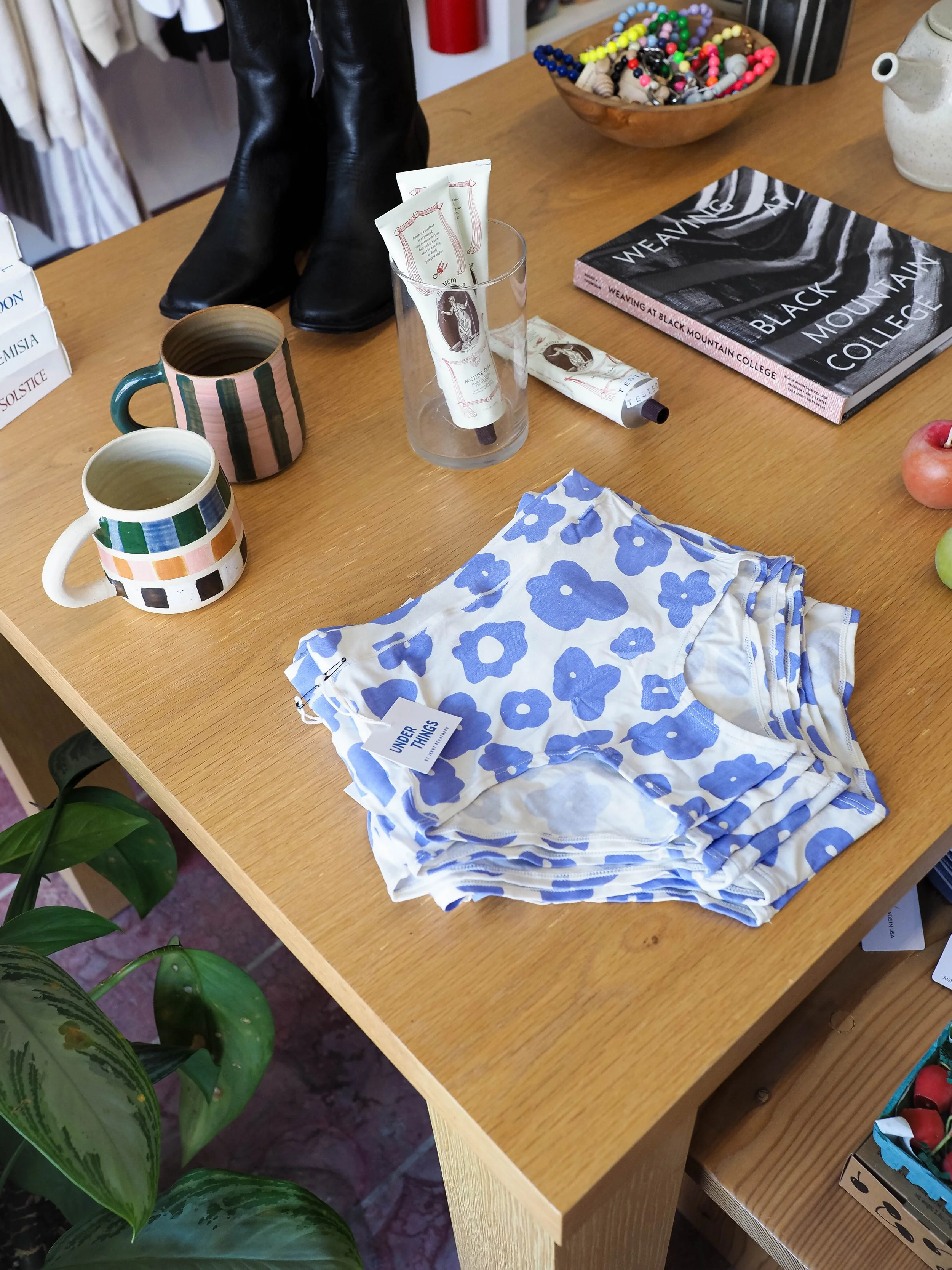 Jenny Pennywood Under Things - Periwinkle