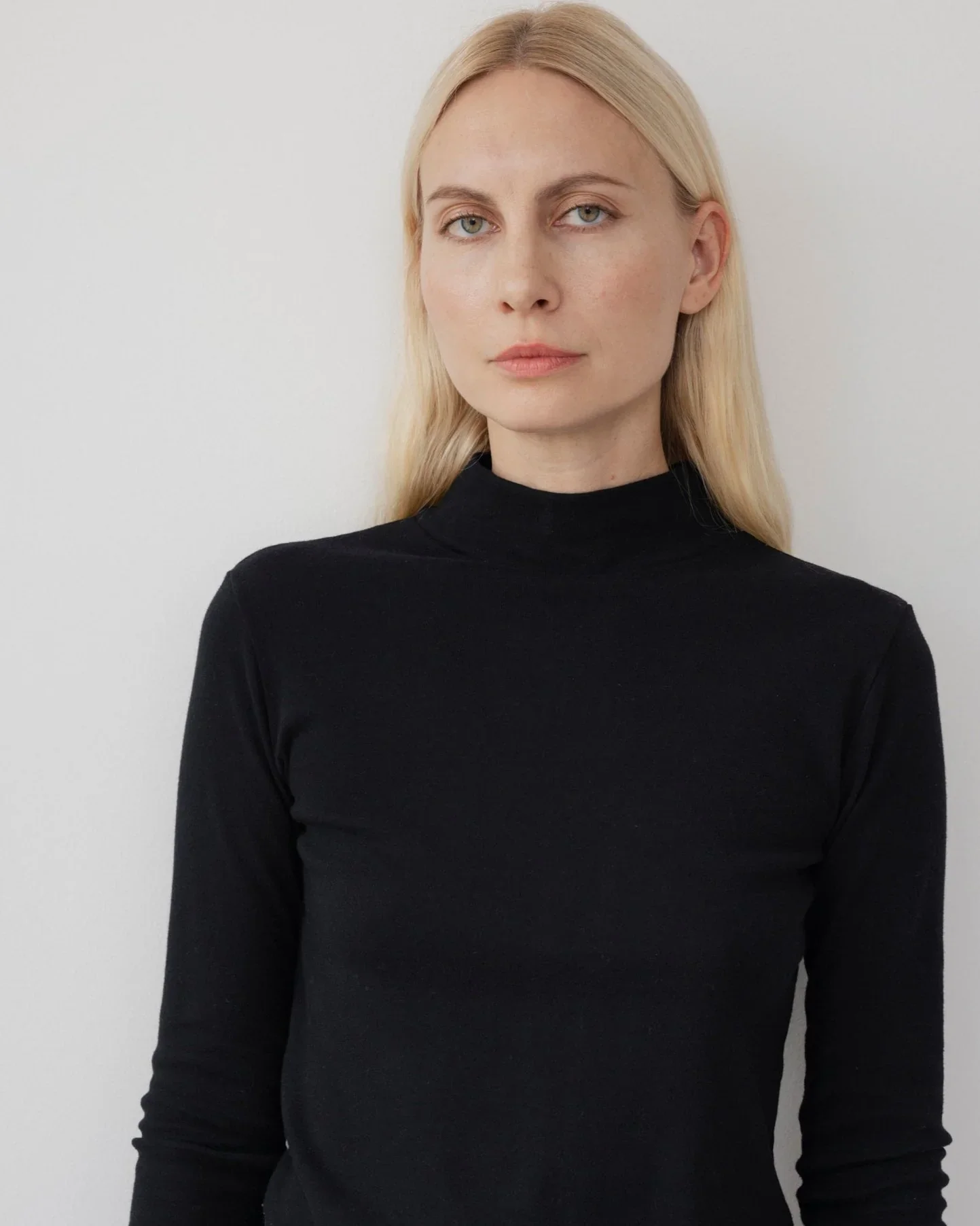 Wol Hide Easy Turtleneck -  Black