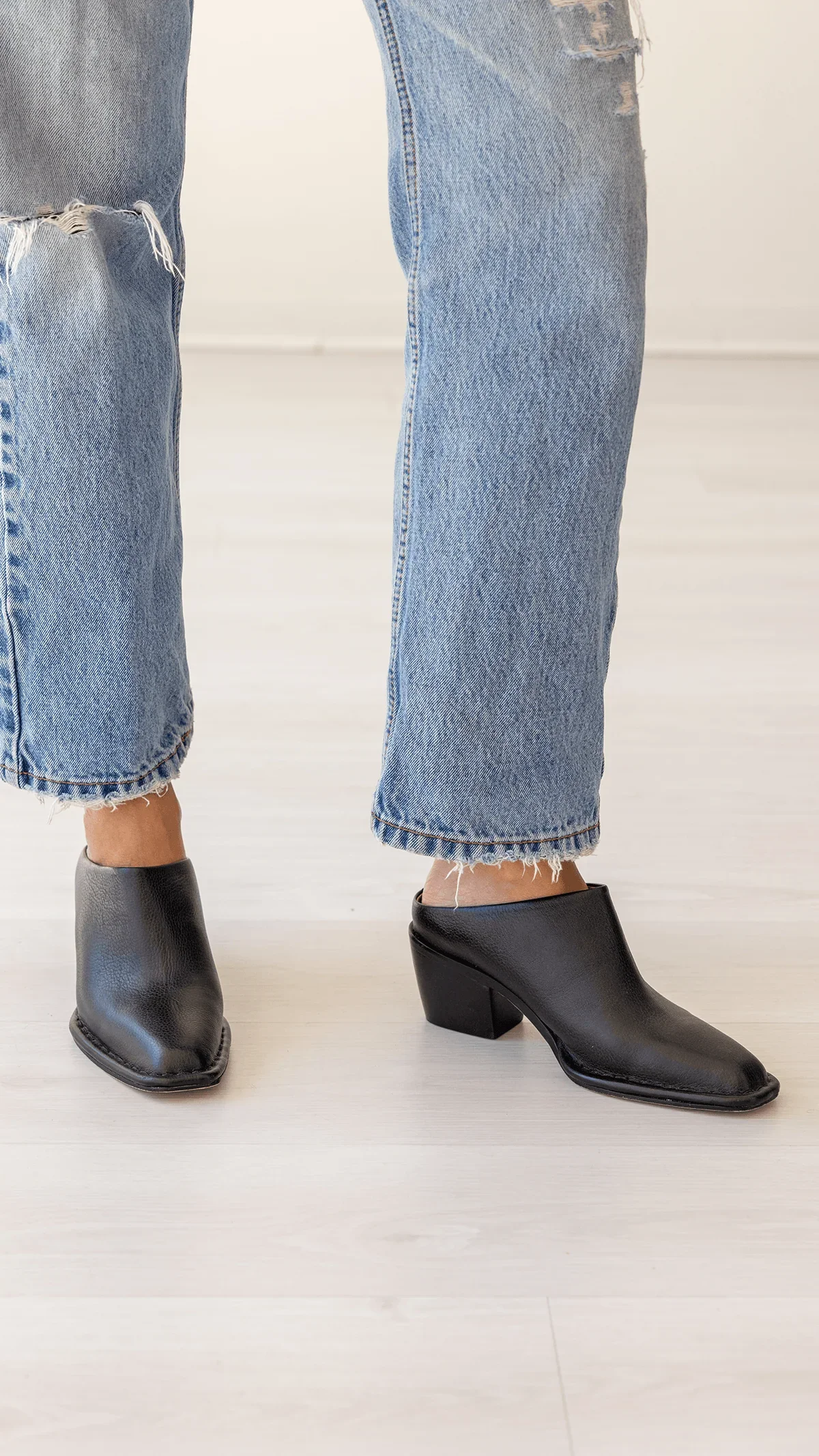 Either/Or Canyon Clog - Black