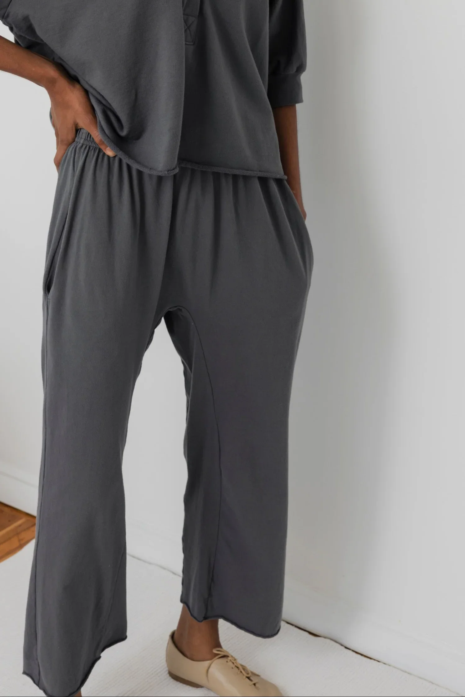 Wol Hid Easy Sweatpants - Stone