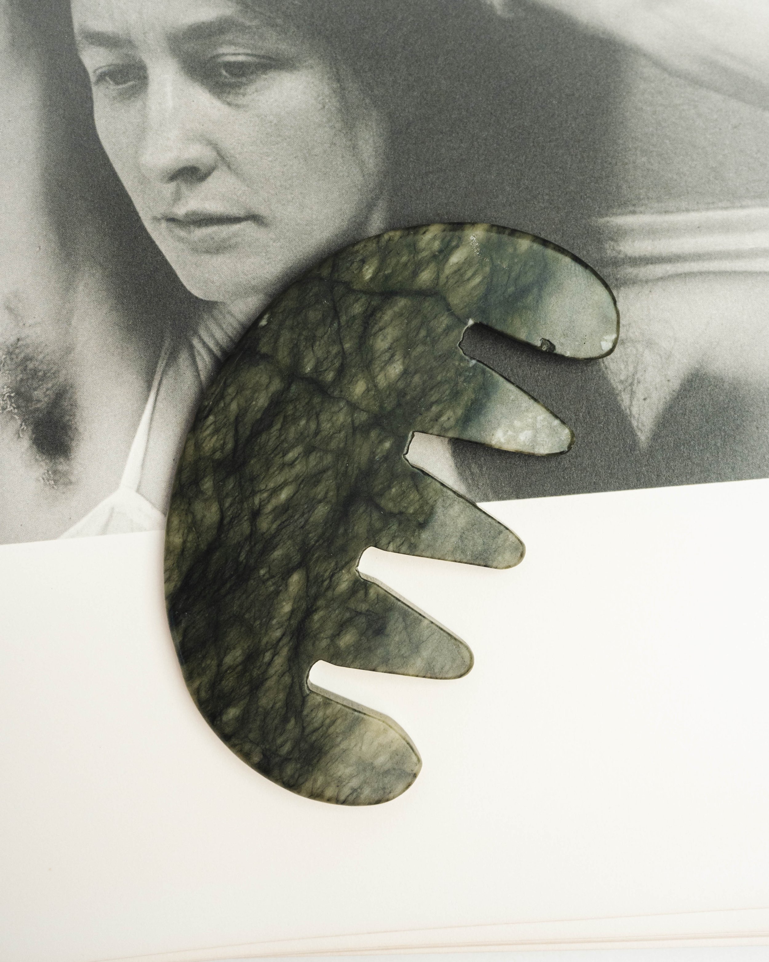 Hinu Jade Scalp Stimulator