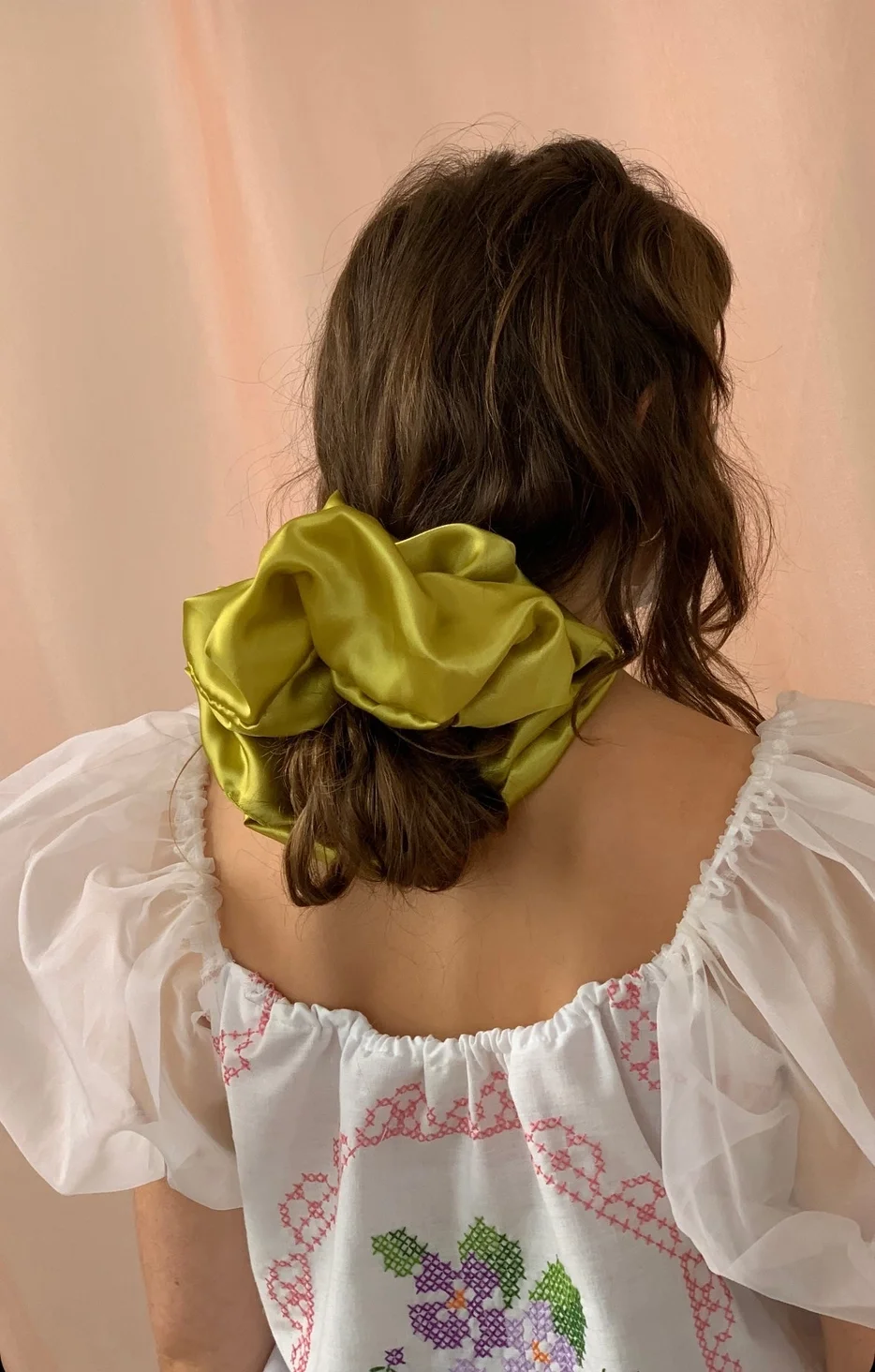 Room Shop Giant Satin Scrunchie Green.webp