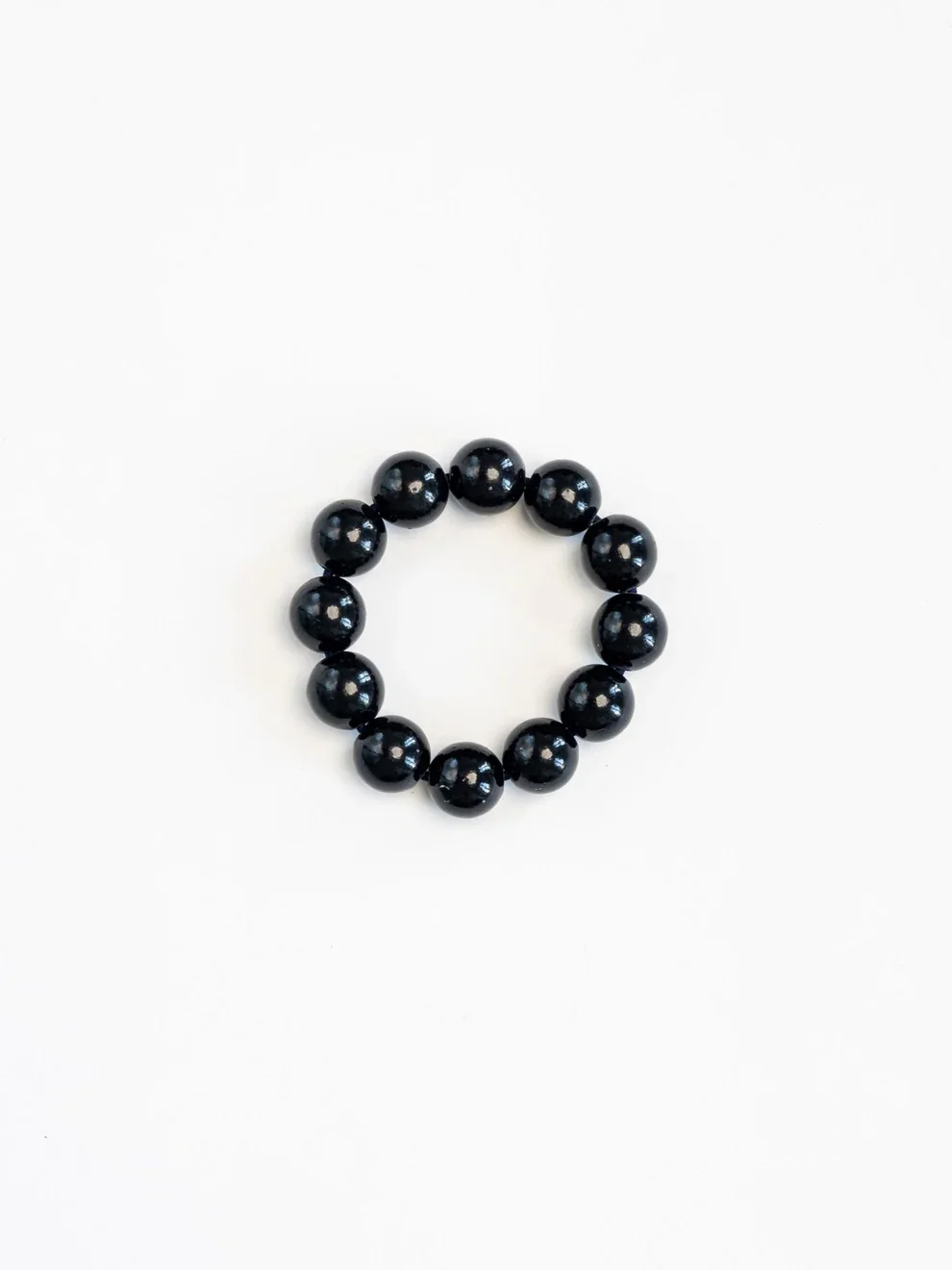 ina-seifart-BIG-perlen-bracelet-black.jpg.webp