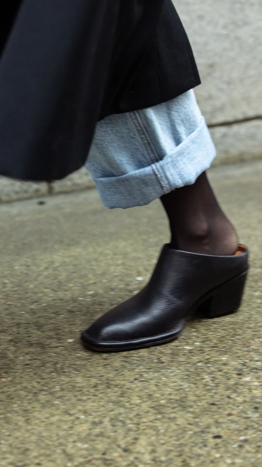eitherorCanyonClog_moderndesignerclogwithwesternpointedtoeartisancraftedhandmadesuedesoftleathersliponmuleshoe_black_6.jpg.webp
