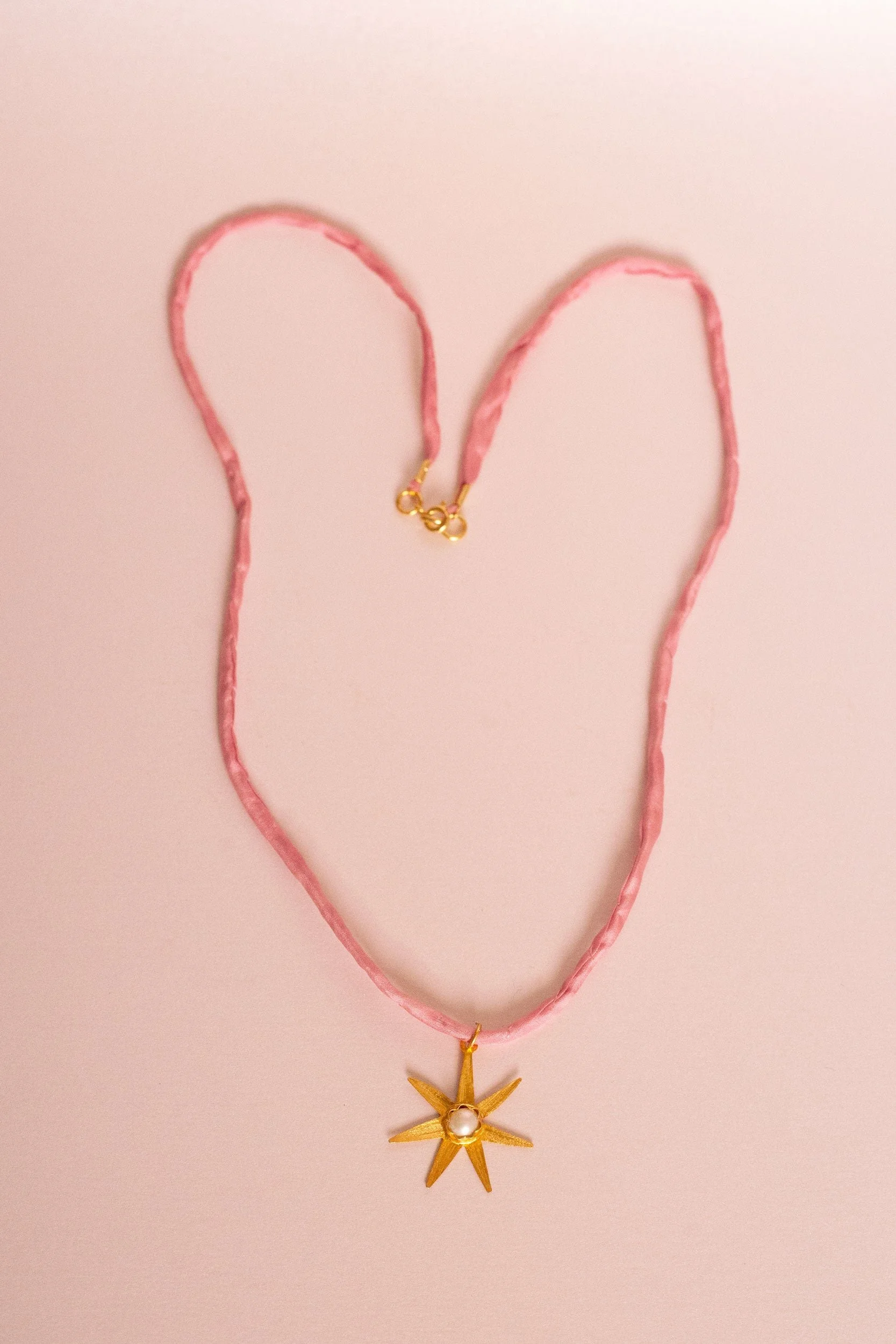 APRESSKI_ATLAS_GOLD_SILK_PRODUCT_2.jpg