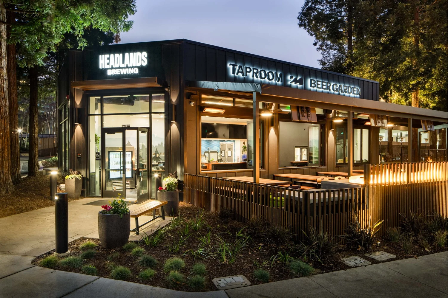 Headlands Walnut Creek beer garden