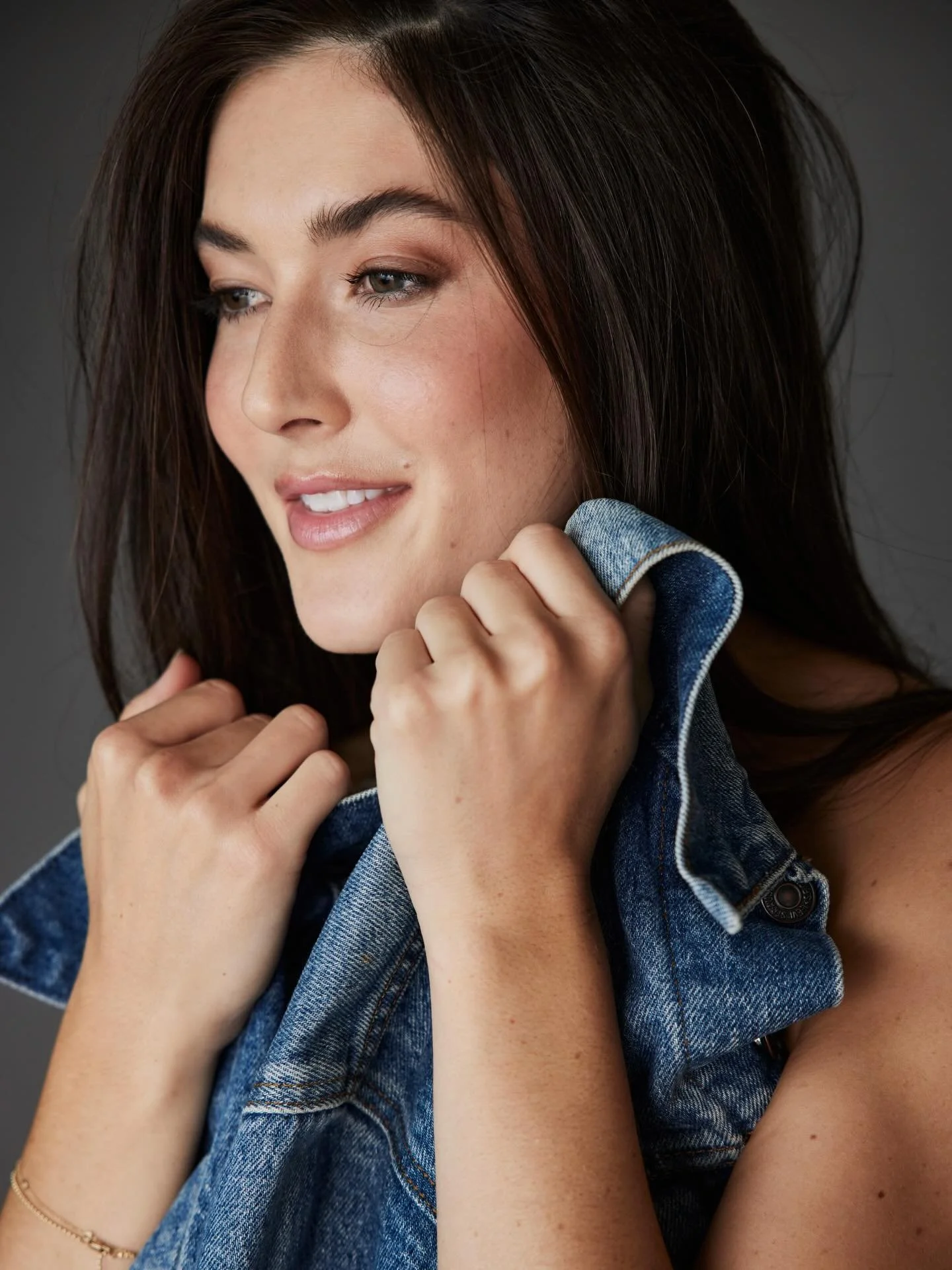 Playing dress up with denim @levis 

Song lyric living rent free in my brain these days: I kinda like it when you call me wonderful 🖤

Shot by @patrickrandak 
HMUA by @yurgirlken