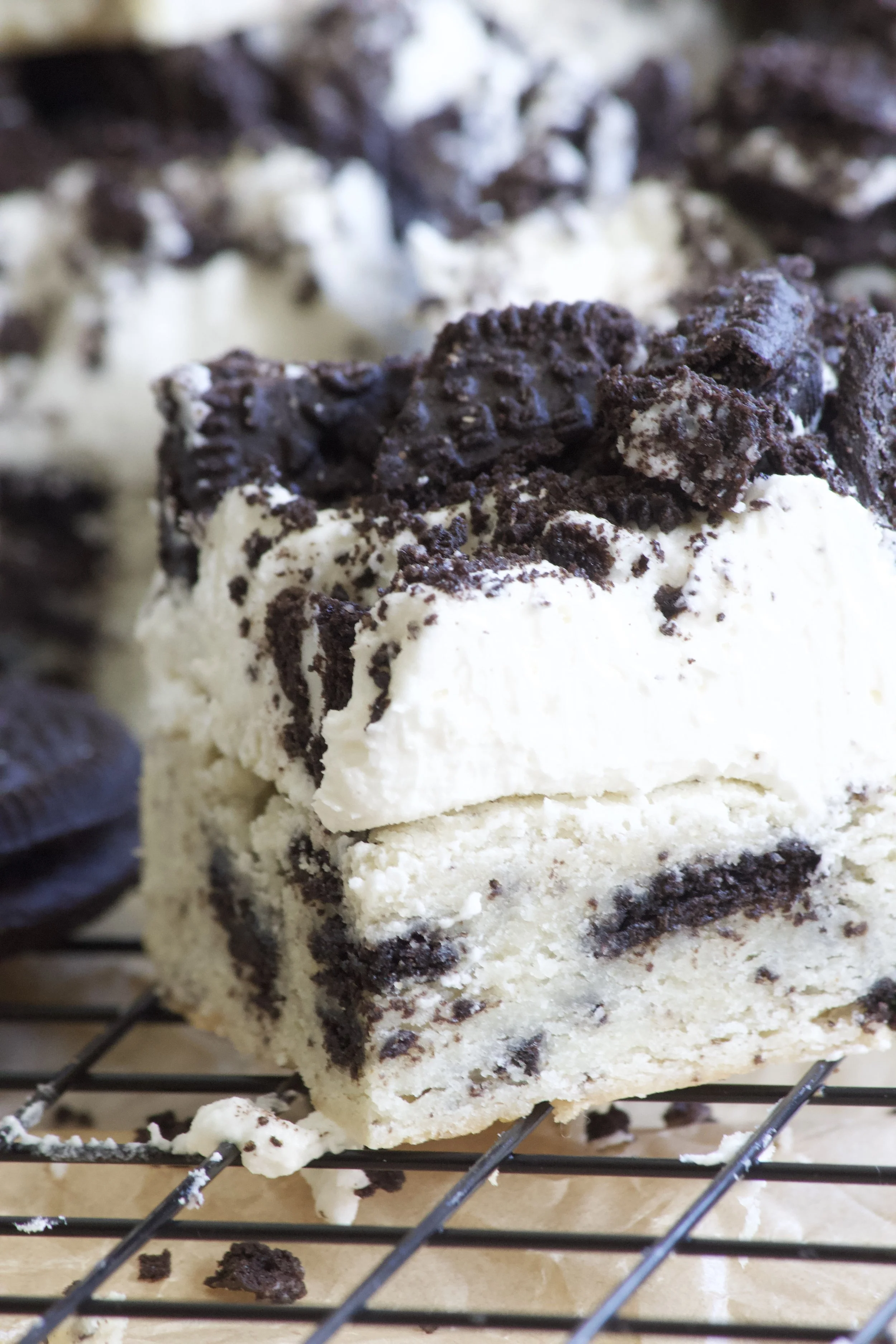 oreo cookie bar with buttercream and oreo chunks