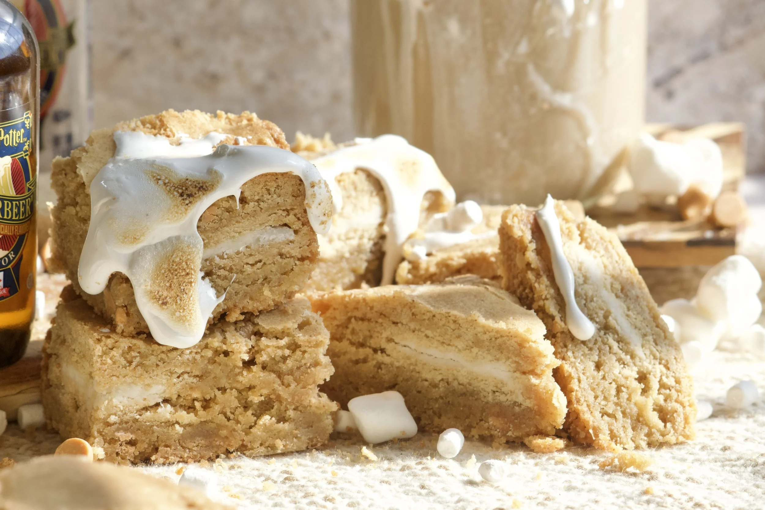 Butterbeer Blondies with Golden Oreos and Marshmallow Fluff