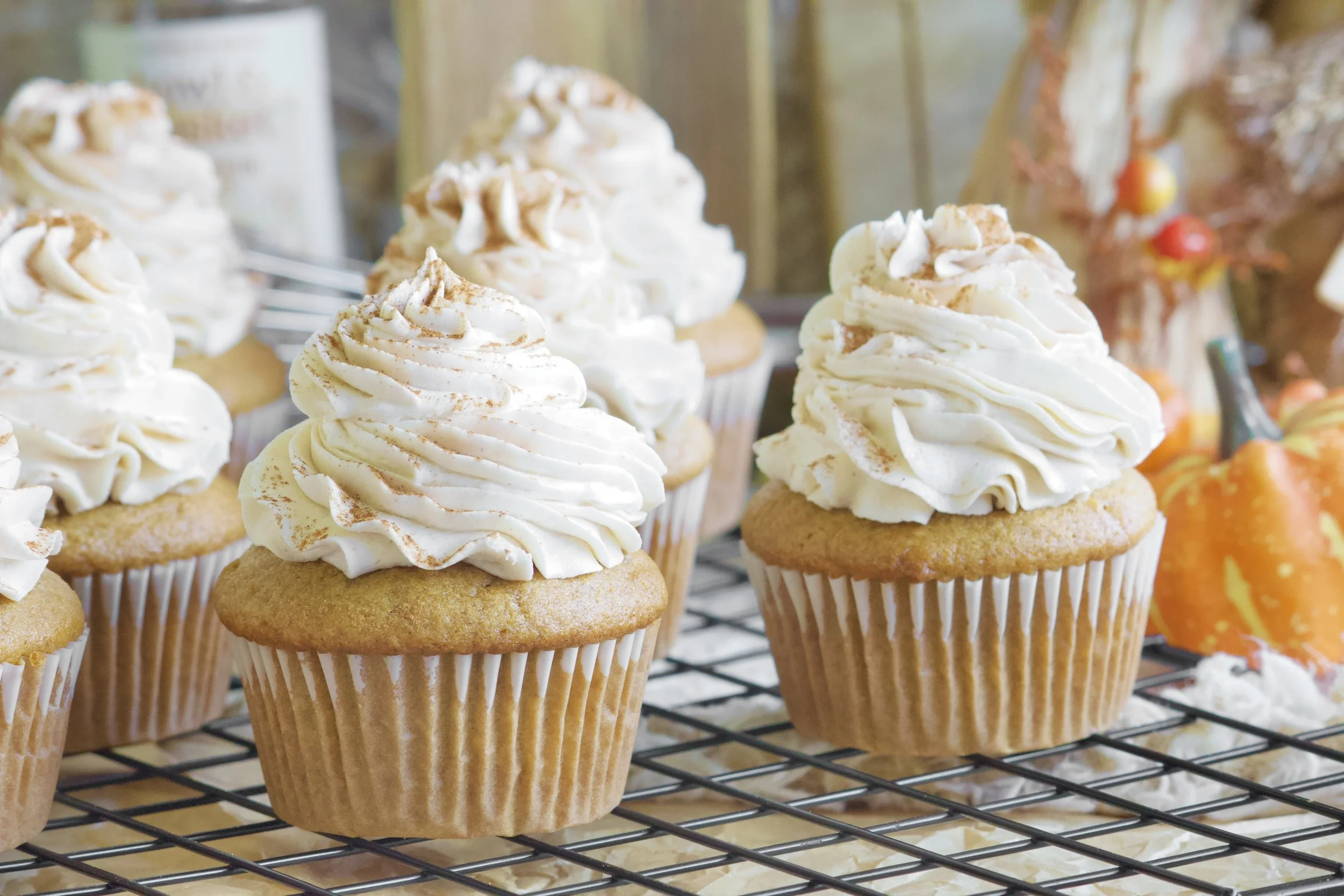 pumpkin spice cupcakes with marshmallow buttercream