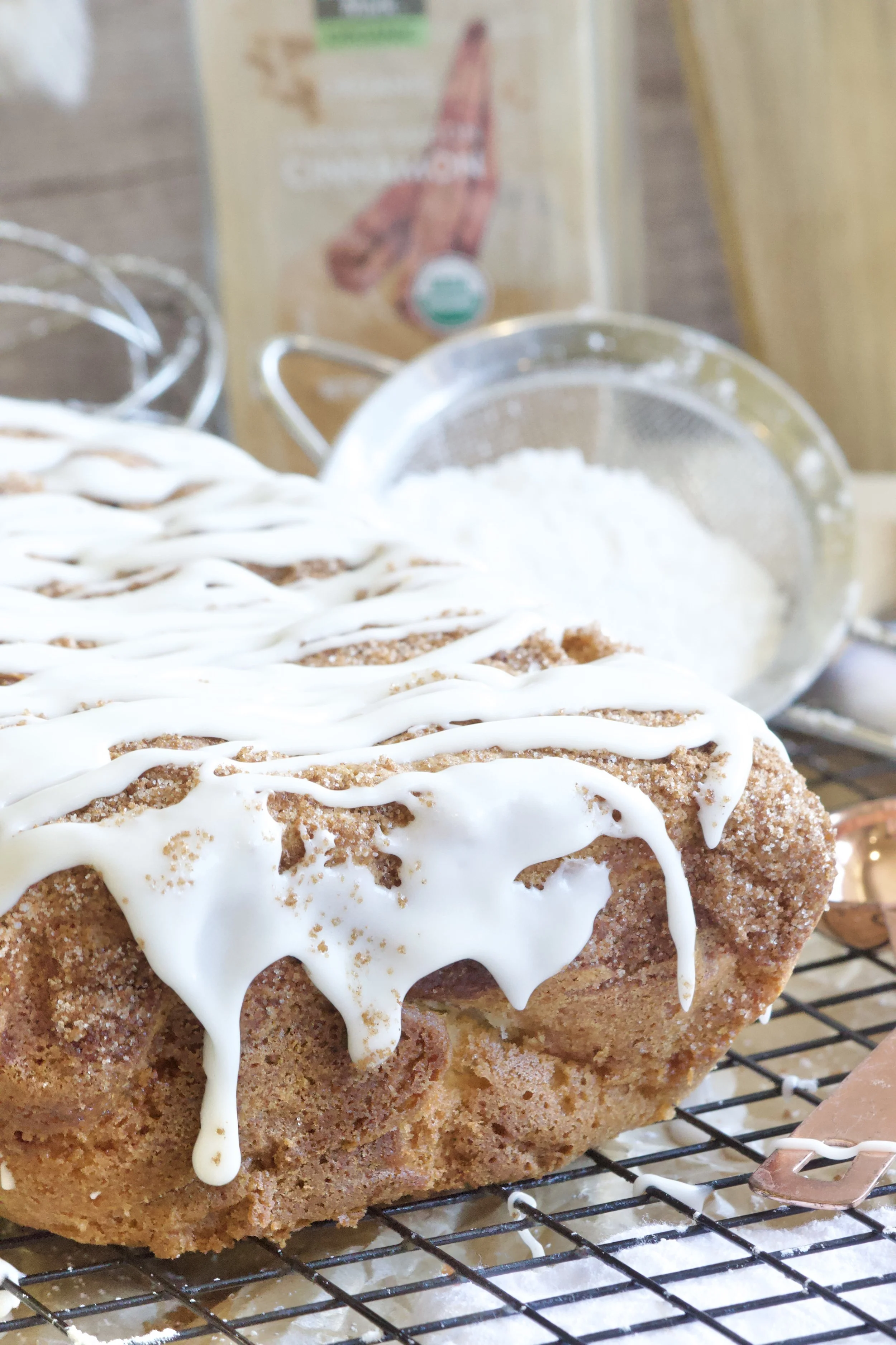 cinnamon bun loaf cake