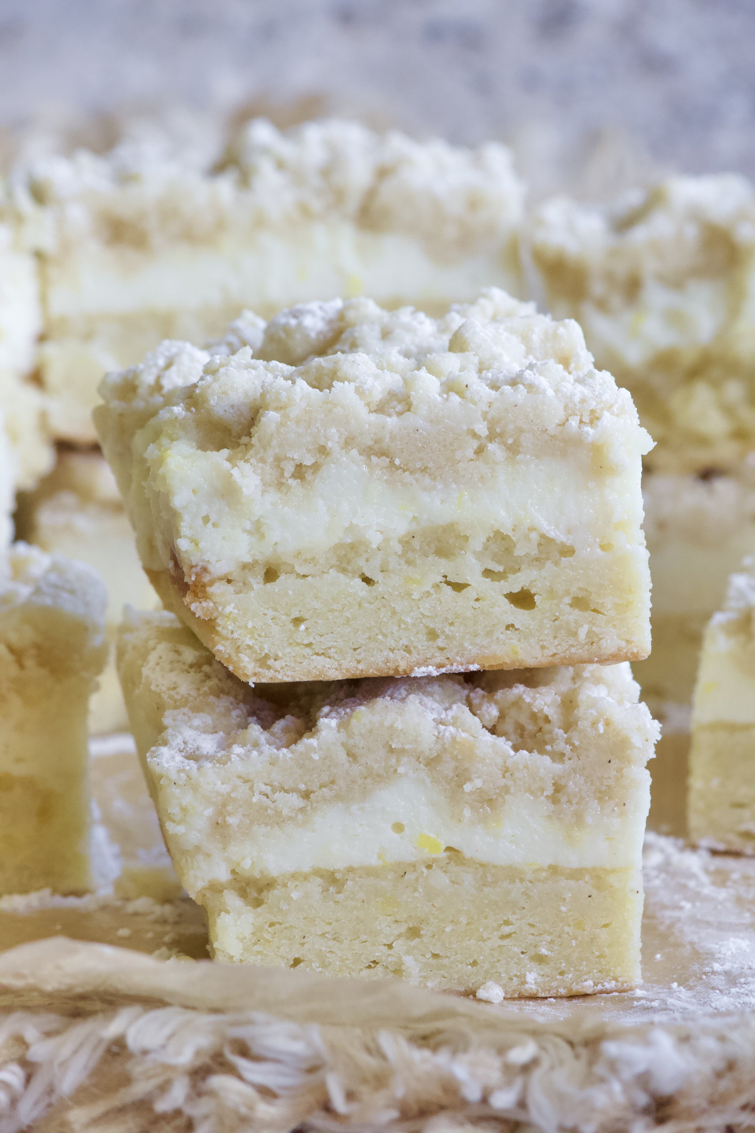 creamy lemon crumb bars