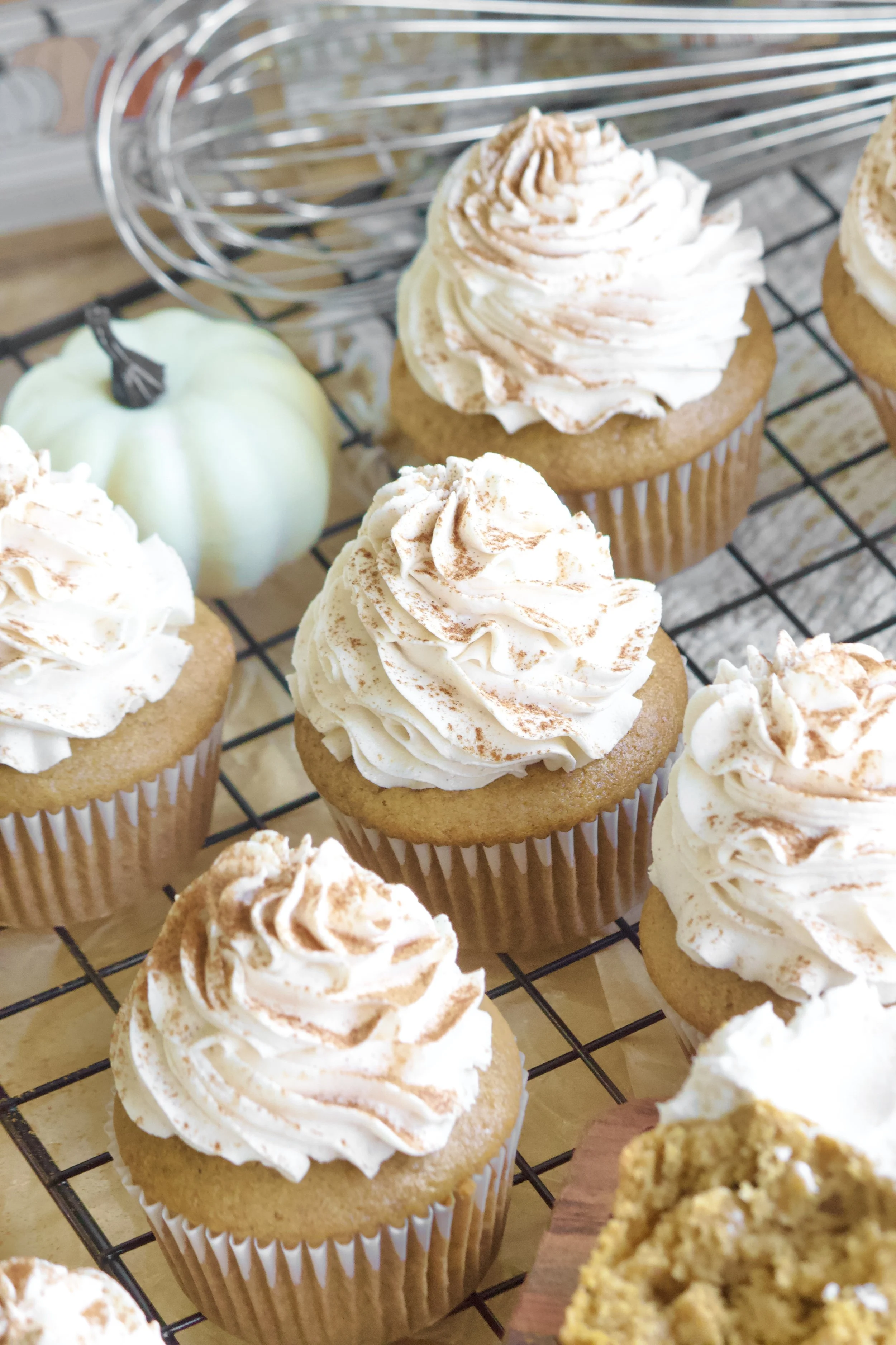 pumpkin spice cupcakes