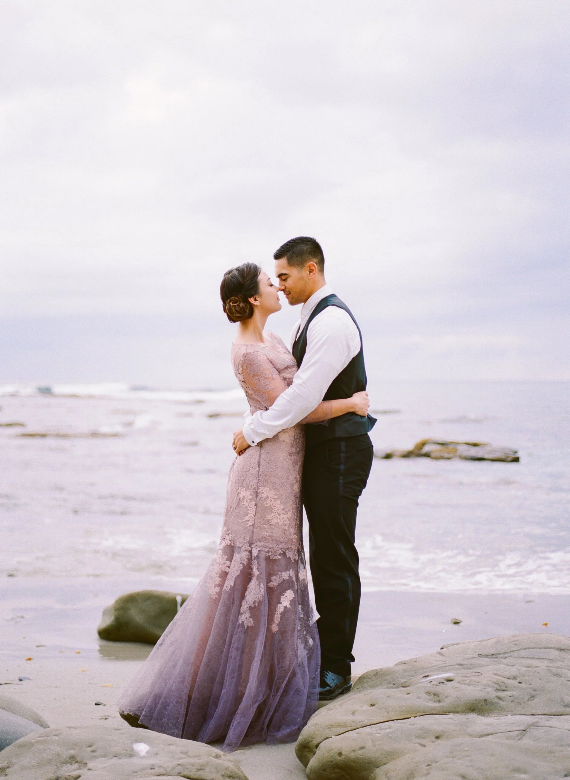 Couple at the ocean