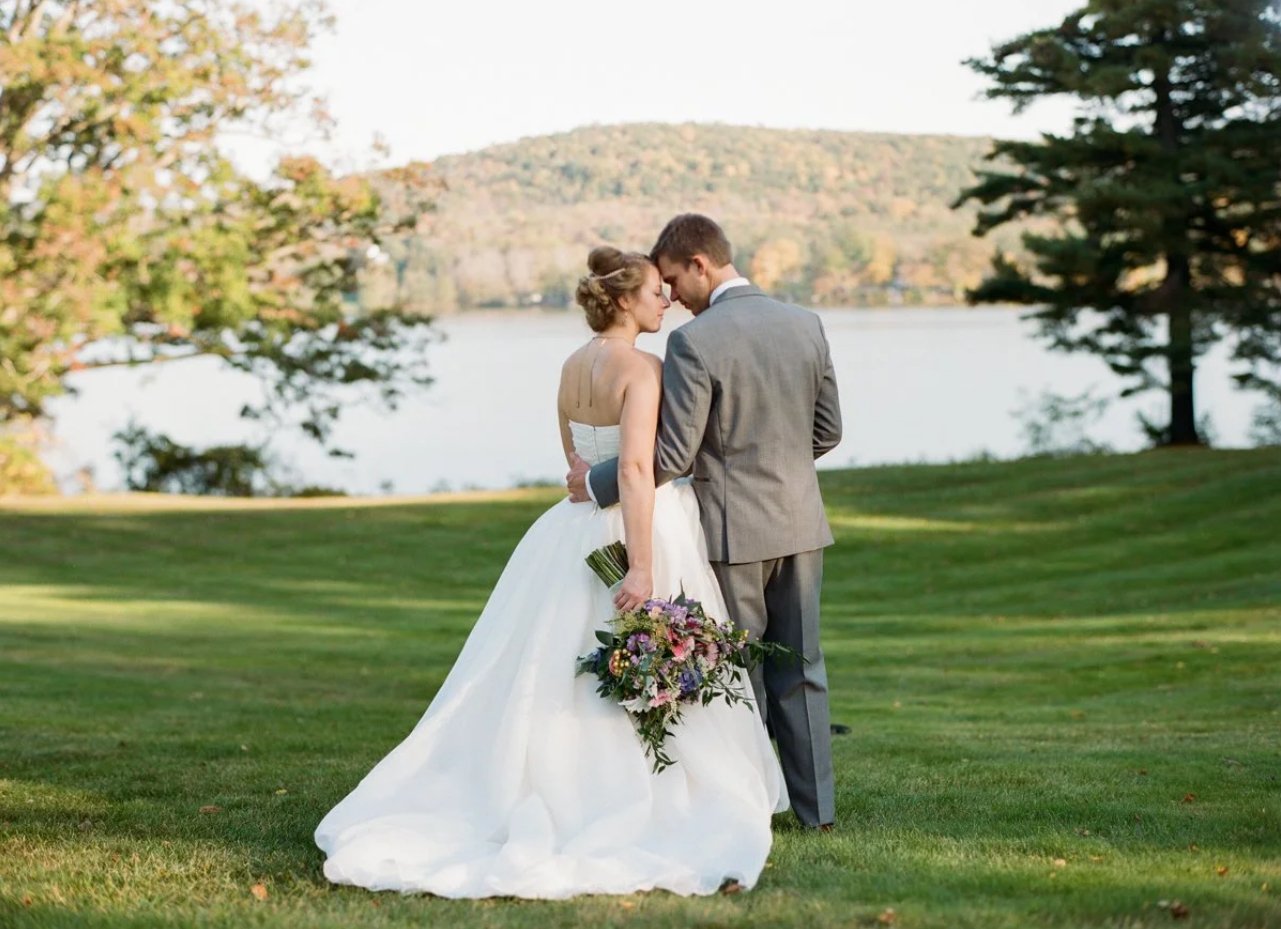 Finger Lakes Wedding Photographer | Fountainbleu Inn