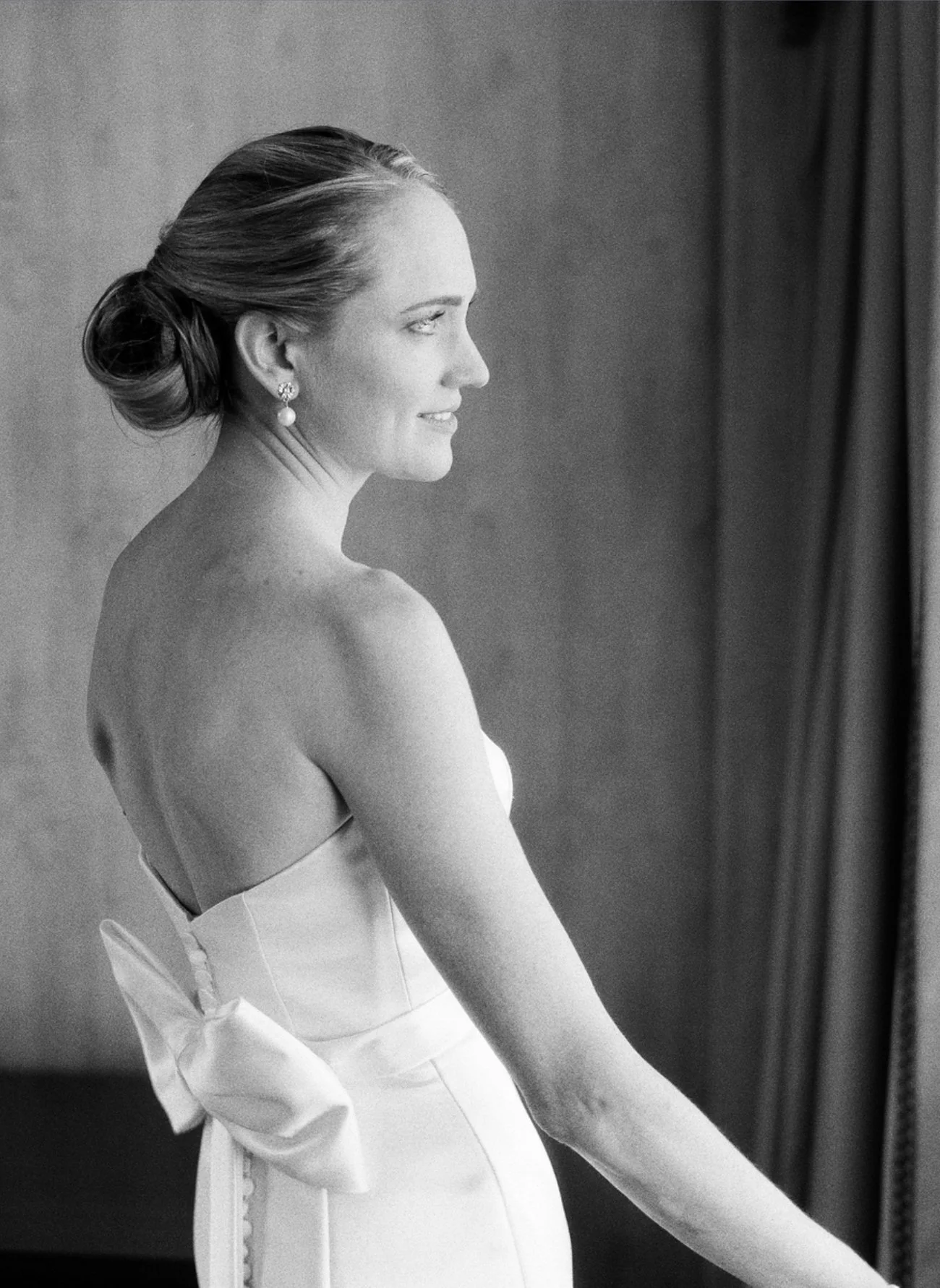 Bride photo in black and white