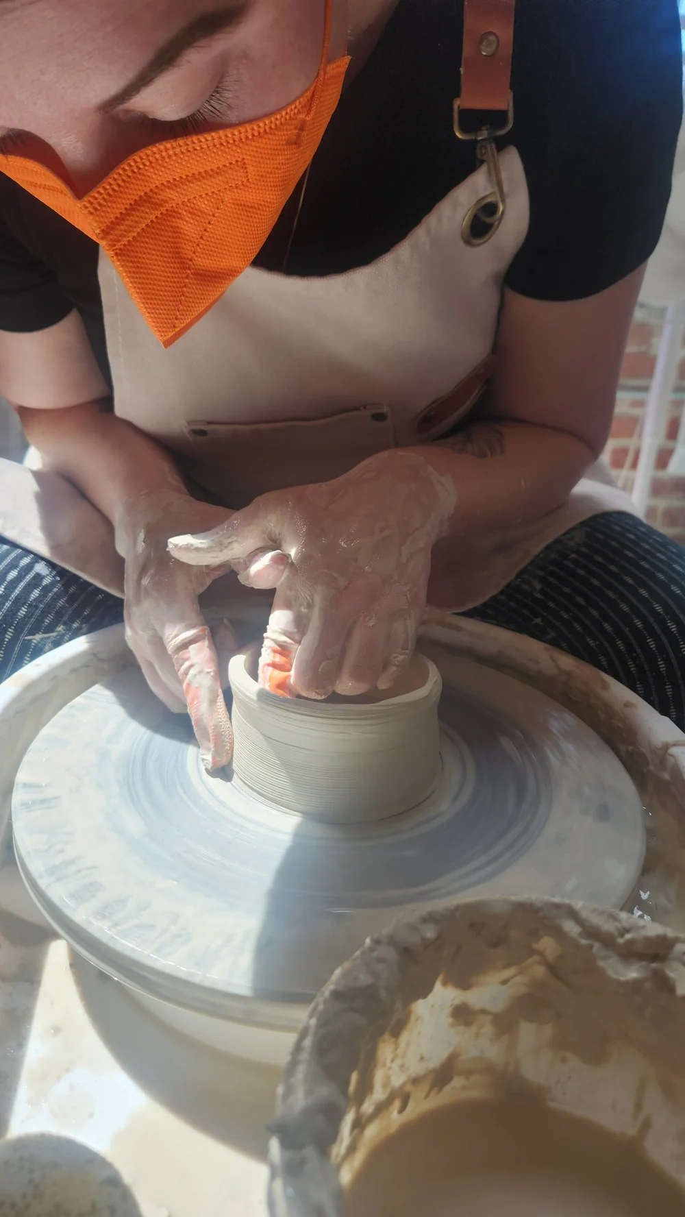 Beginer pottery clay class