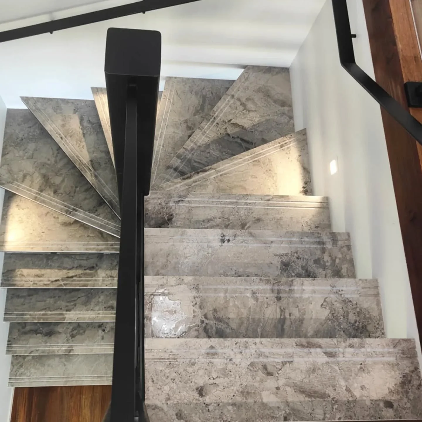 ⚪ Project Completion: Marble Staircase

It's always nice to work on something a little out of the ordinary. 

#marblestaircase #cairnsconstruction #customstone #staircase #stonemason
