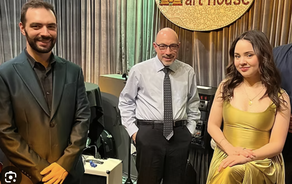 Weissman Jazz Trio w/ Elena Izquierdo on Vocals