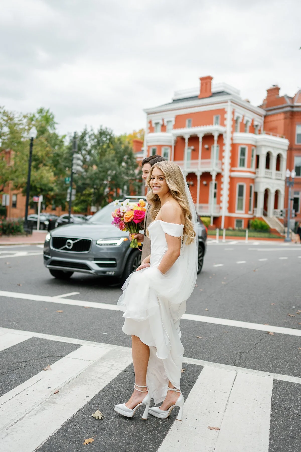 A Local Micro Wedding vs a Destination Wedding: Budget, Vendors and Meaning