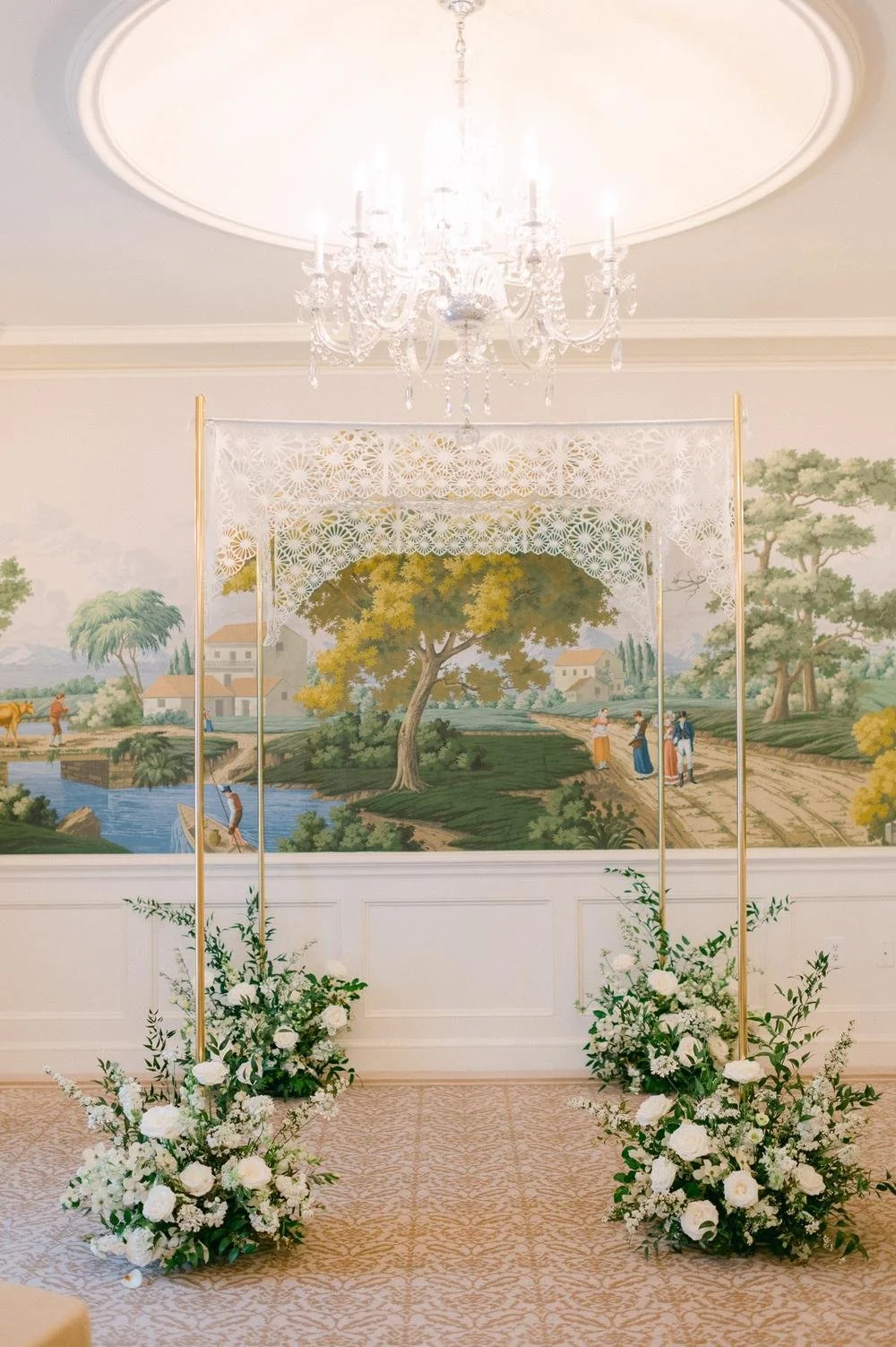 chuppah-flowers-at-the-hay-adams.jpg.jpg