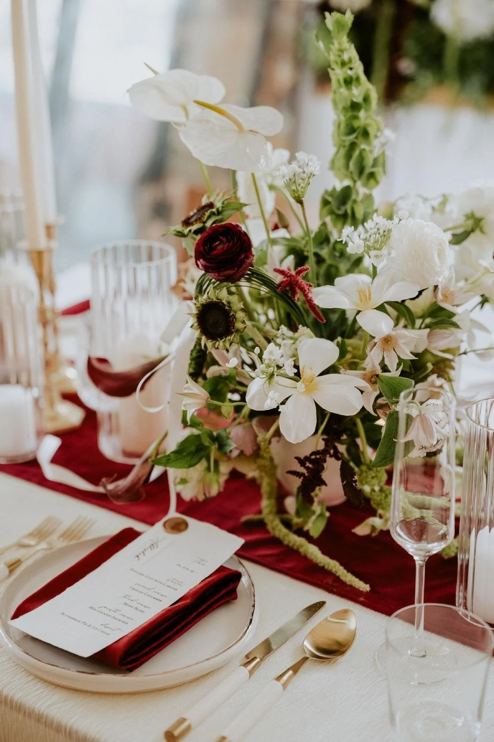 burgudy,-white-and-green-tablescape-at-the-penthouse-in-washington-dc.jpg.jpg