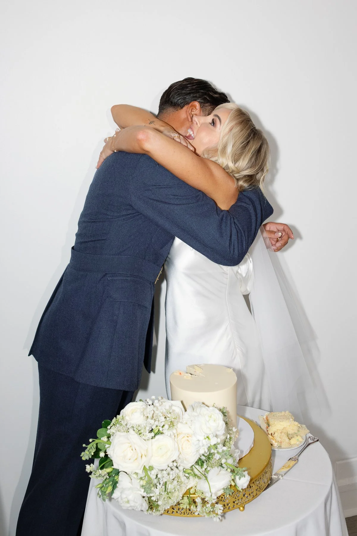 chicago-illinois-rooftop-micro-wedding-ambassador-hotel-76.jpg