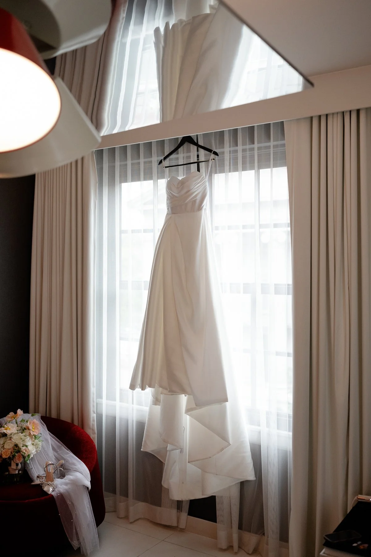washington-dc-war-memorial-annabelle-micro-wedding-1.jpg