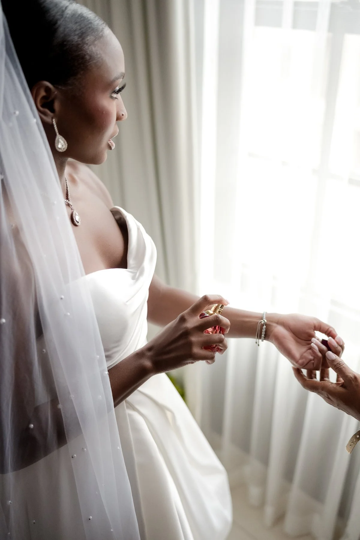 washington-dc-war-memorial-annabelle-micro-wedding-5.jpg