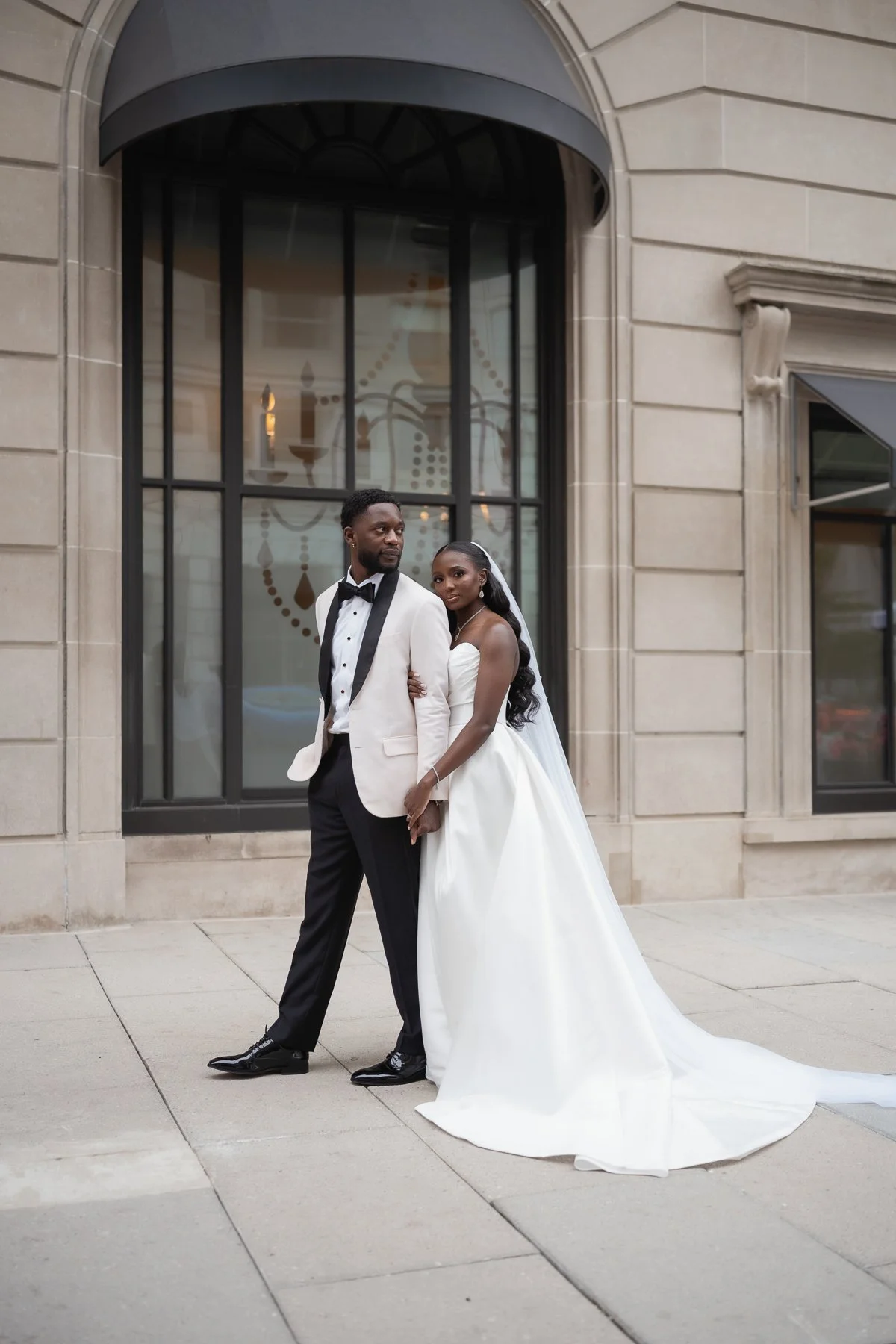 washington-dc-war-memorial-annabelle-micro-wedding-23.jpg
