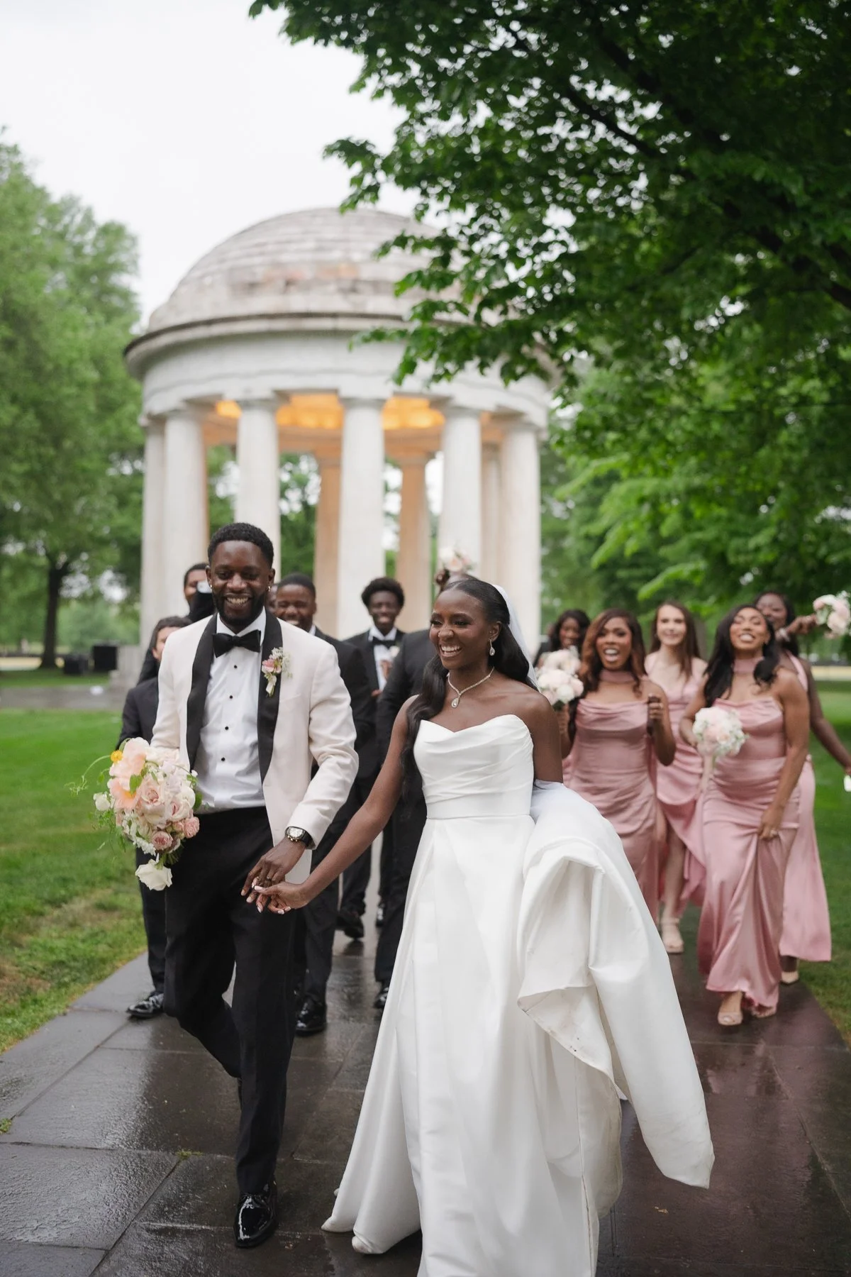 washington-dc-war-memorial-annabelle-micro-wedding-78.jpg